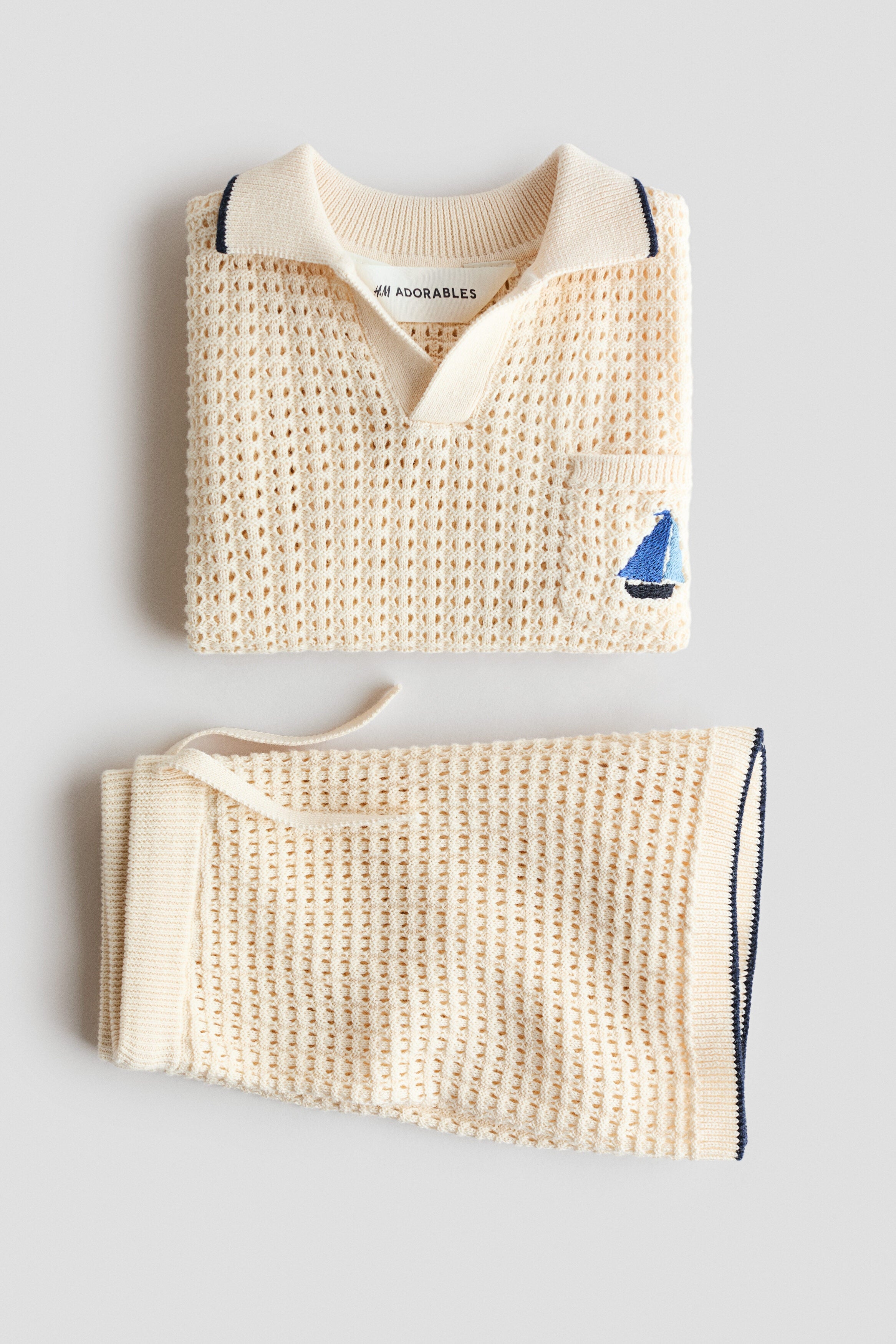 2-piece hole-knit cotton set