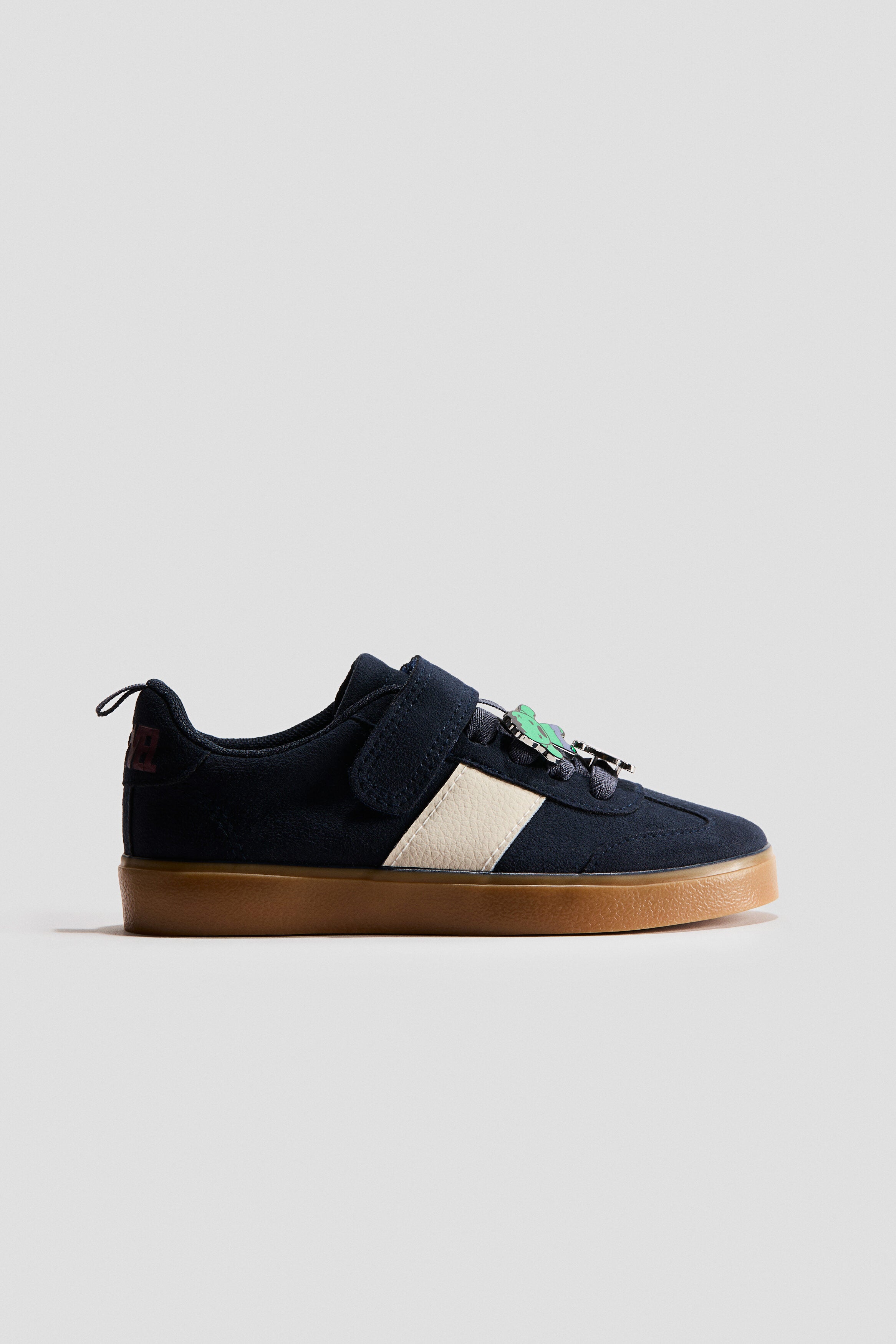 Appliquéd trainers