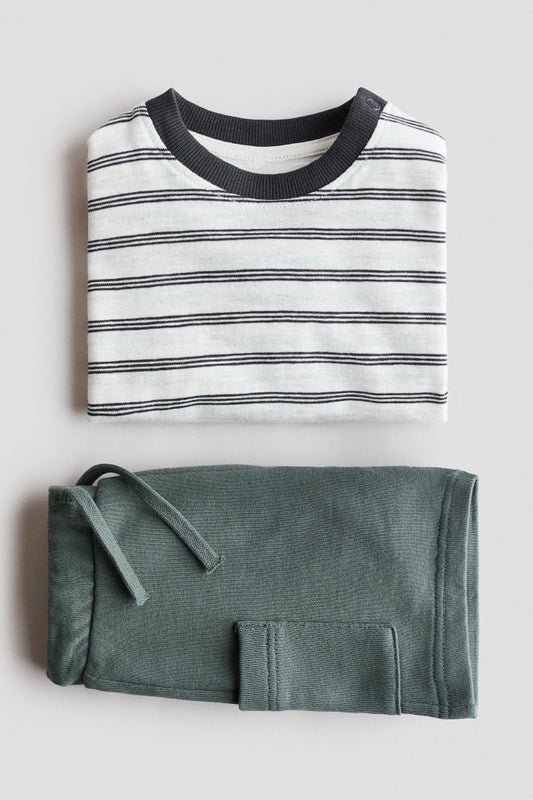 2-piece T-shirt and shorts set
