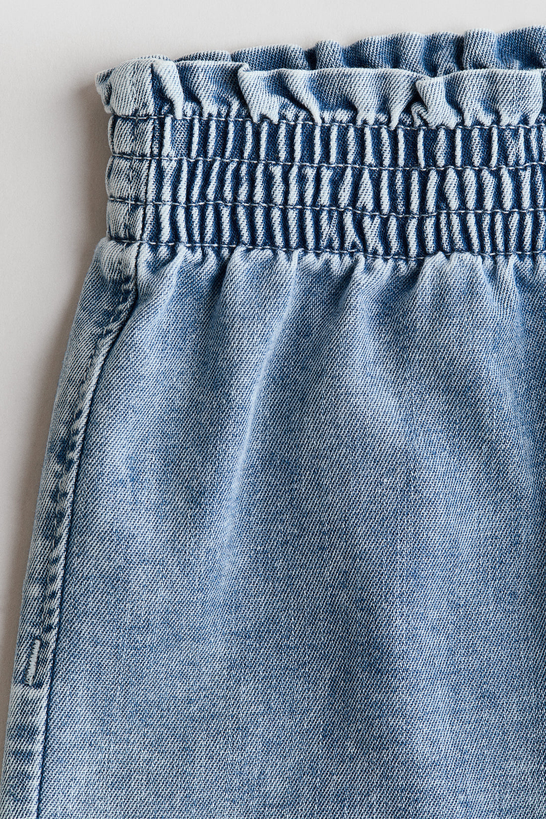 Loose Fit denim shorts
