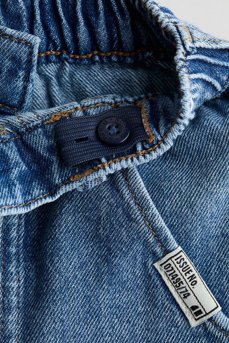 Loose Fit Tapered Leg Jeans Image 6 of 6