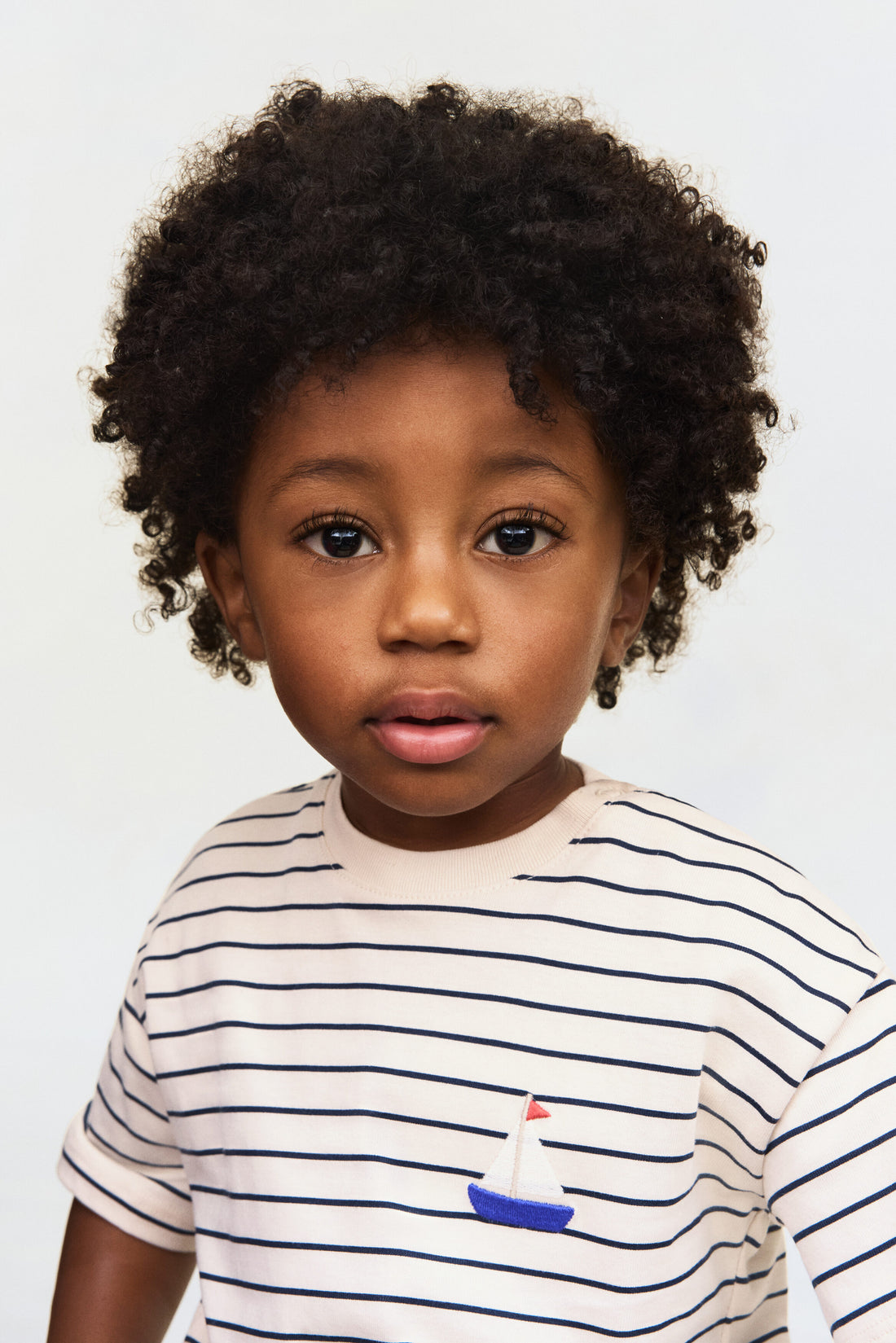 Embroidery-detail T-shirt - Light Beige Sailing Boat / 9-12 Months