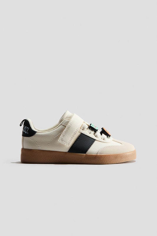 Appliquéd trainers