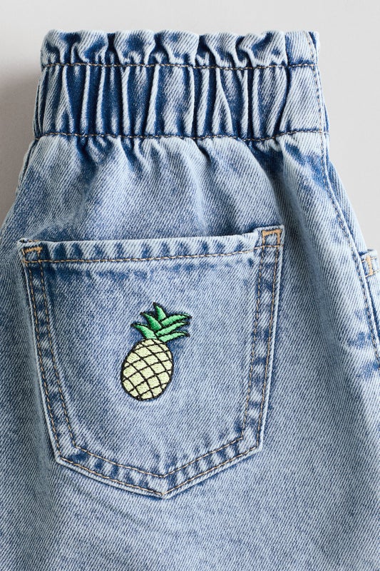 Loose Fit denim shorts