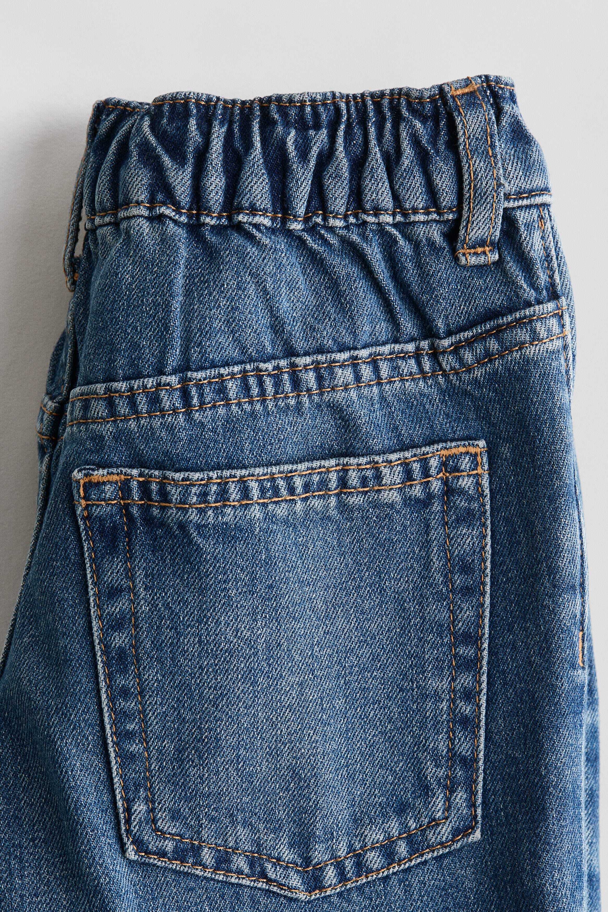 Loose Fit Jeans