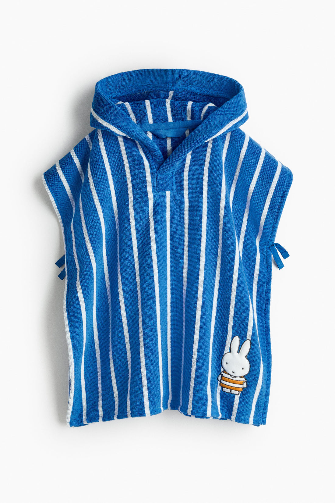 Appliquéd baby towel cape