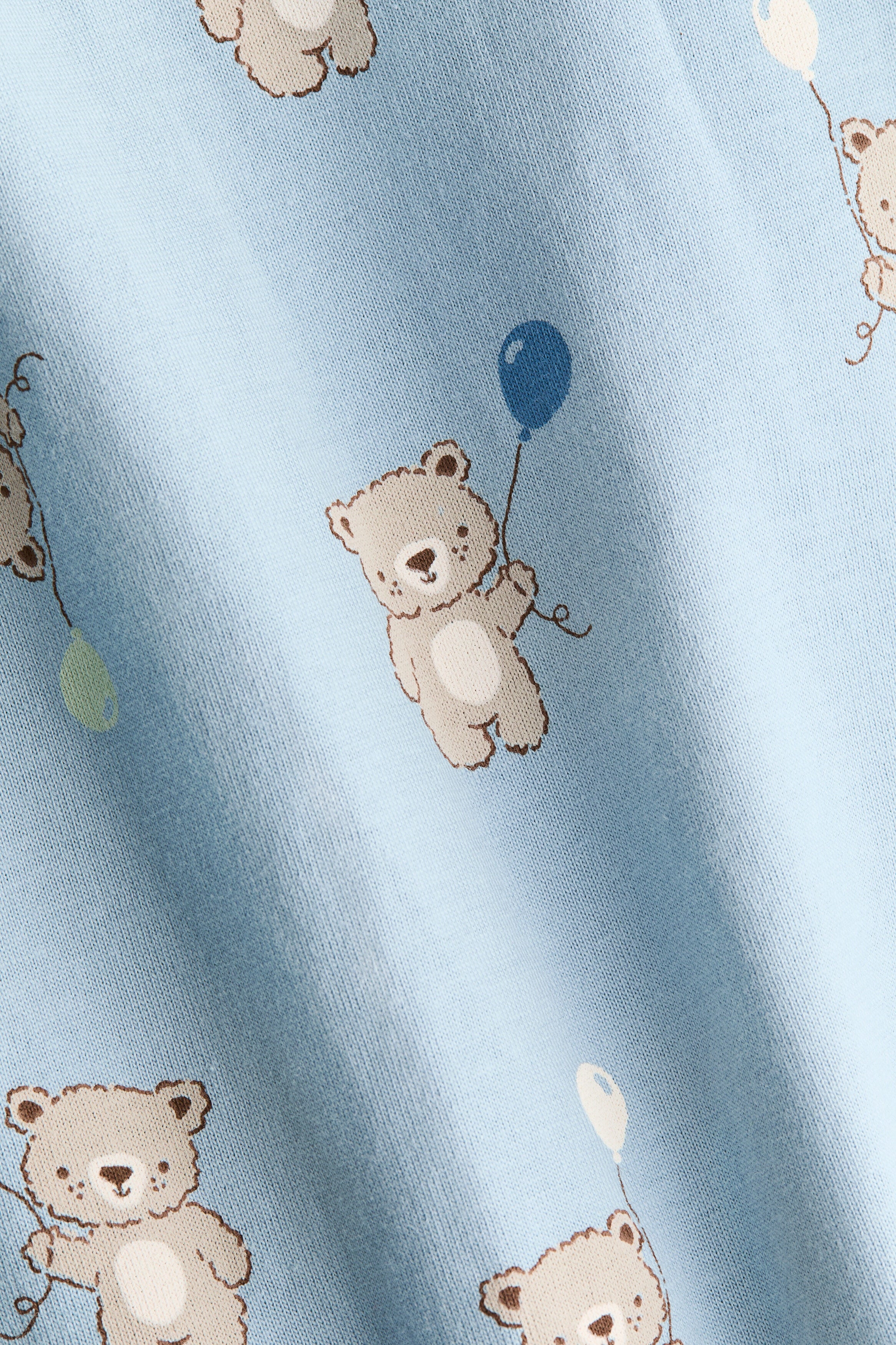 Patterned sleepsuit