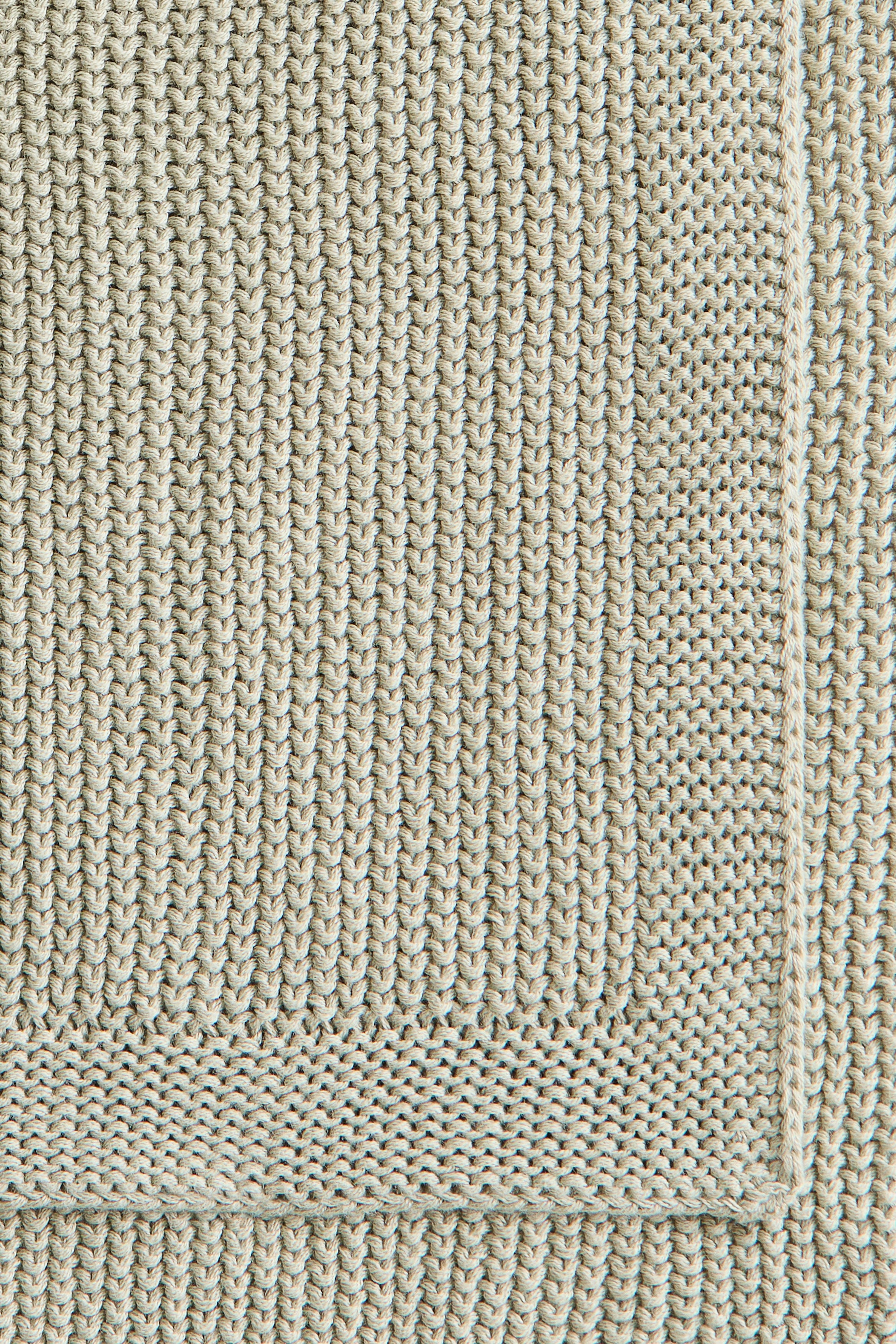 Moss-stitched cotton blanket