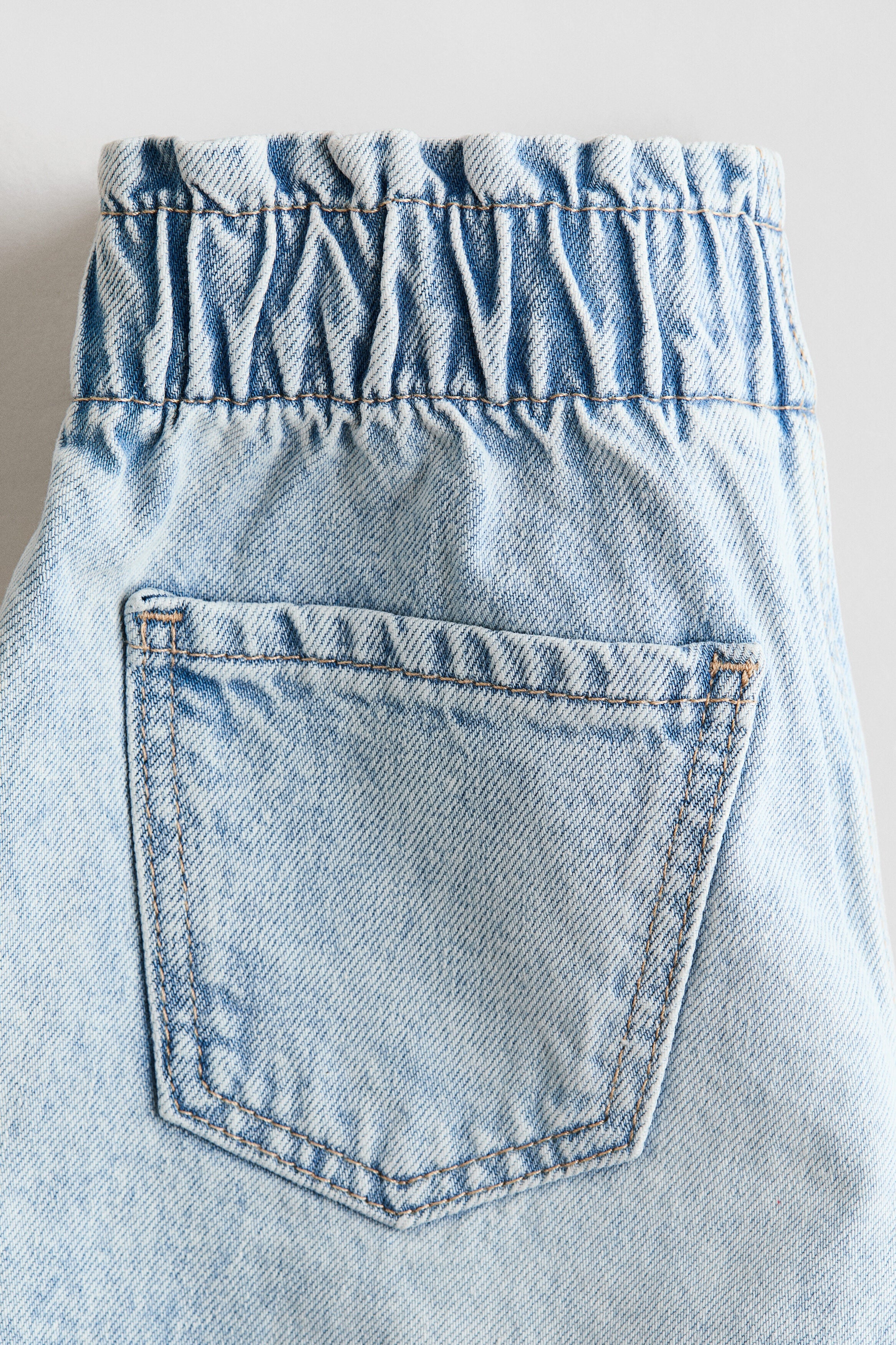 Loose Fit Denim shorts