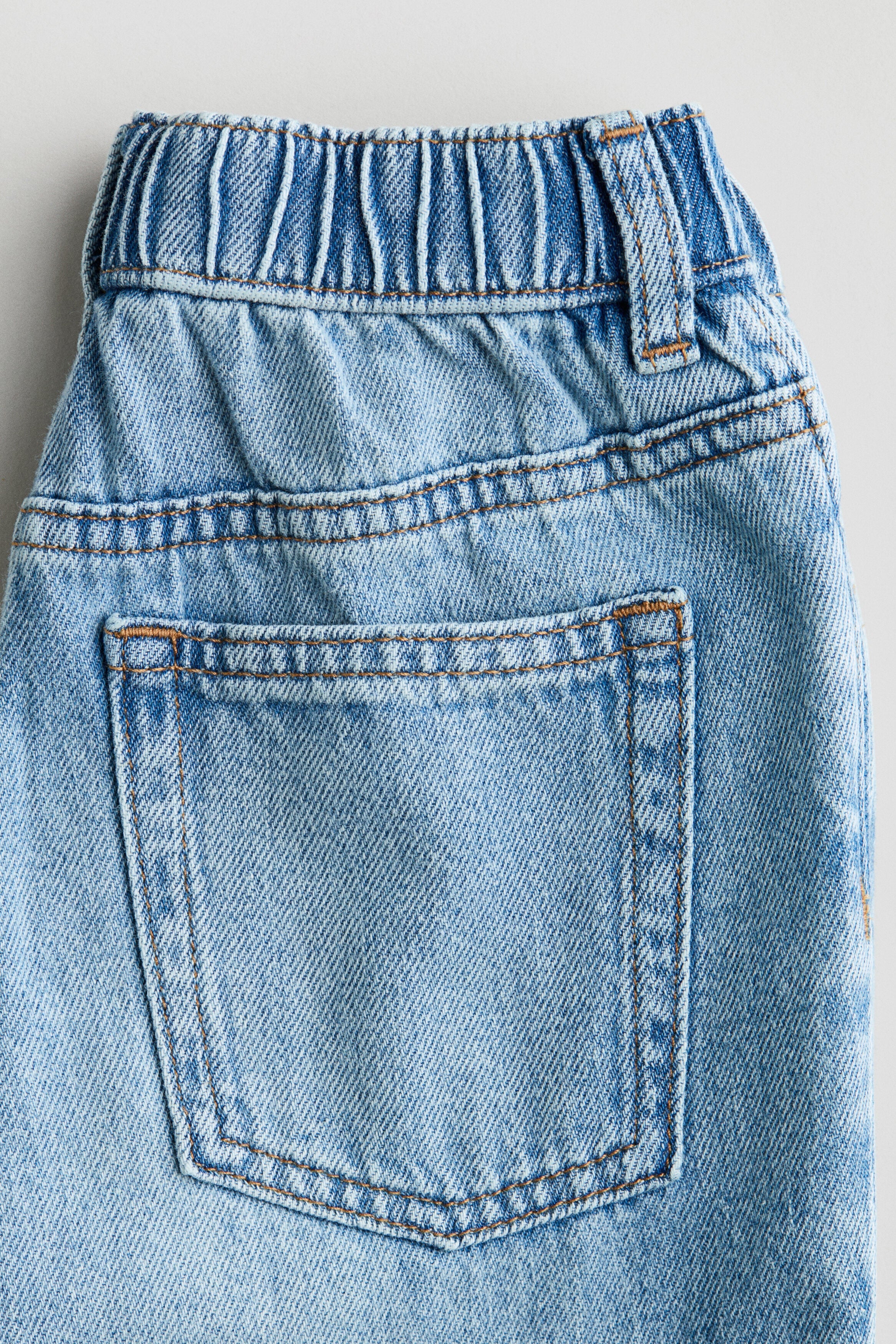 Loose Fit Jeans