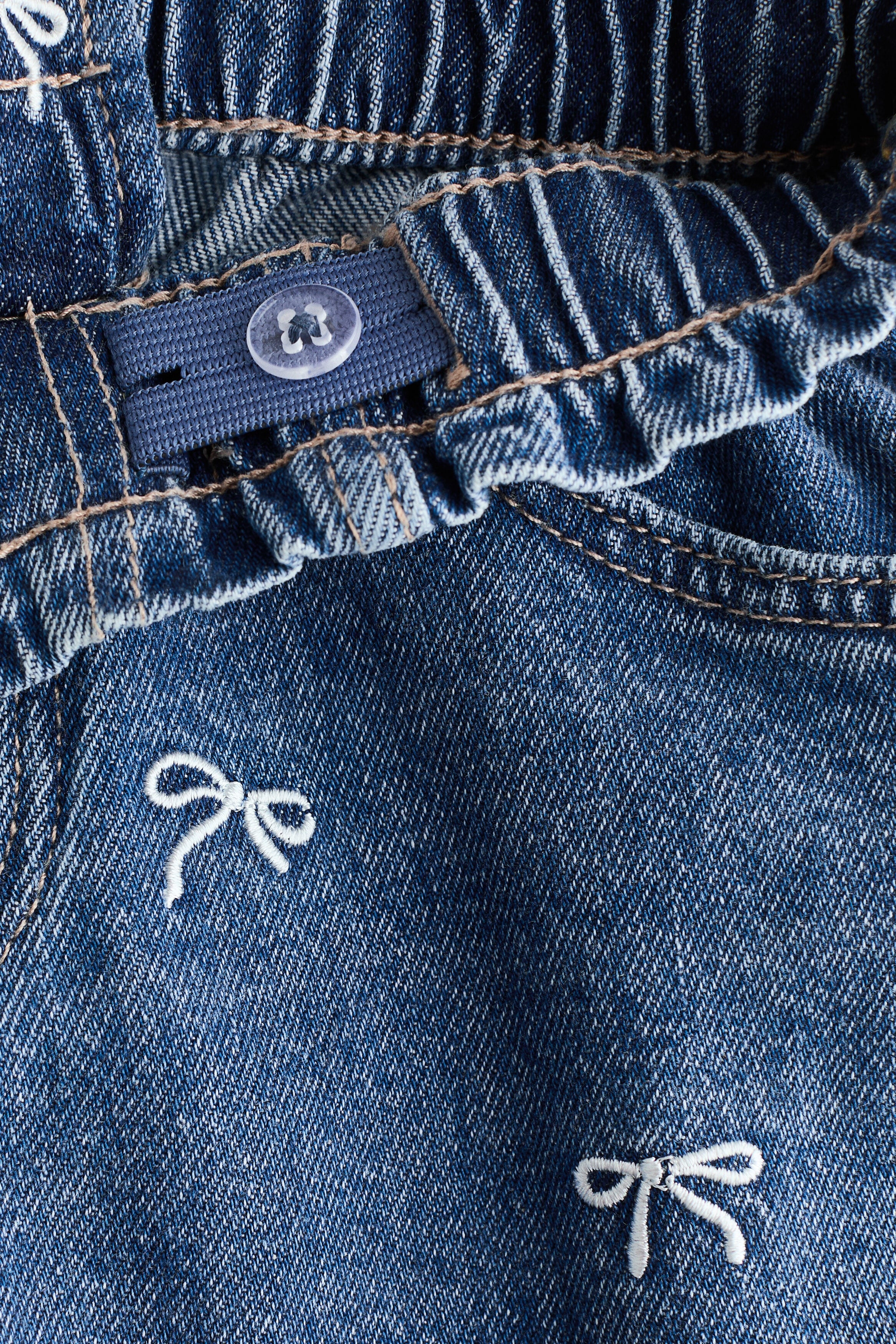 Embroidered denim shorts