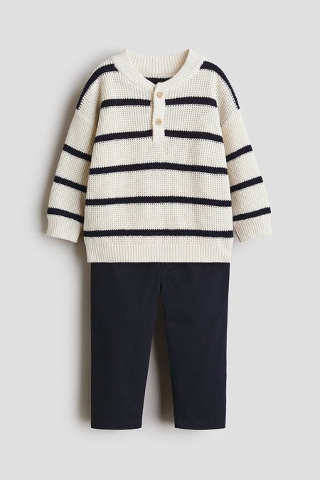 2-piece jumper and chinos set