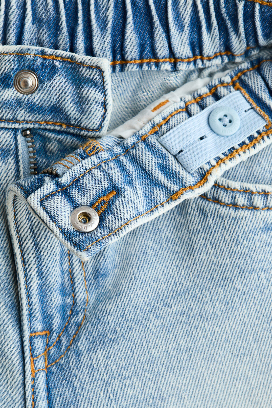 Loose Fit Jeans