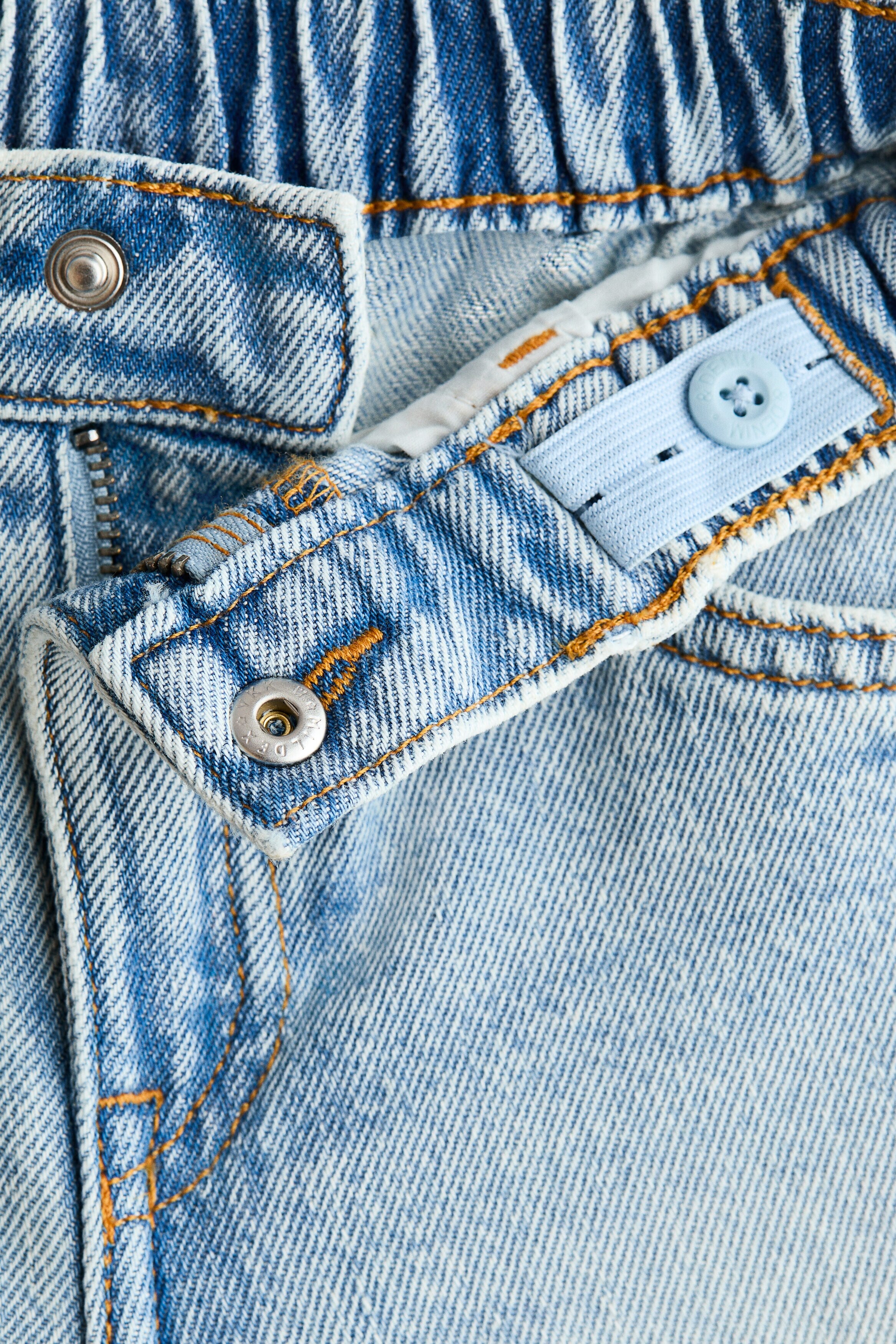 Loose Fit Jeans