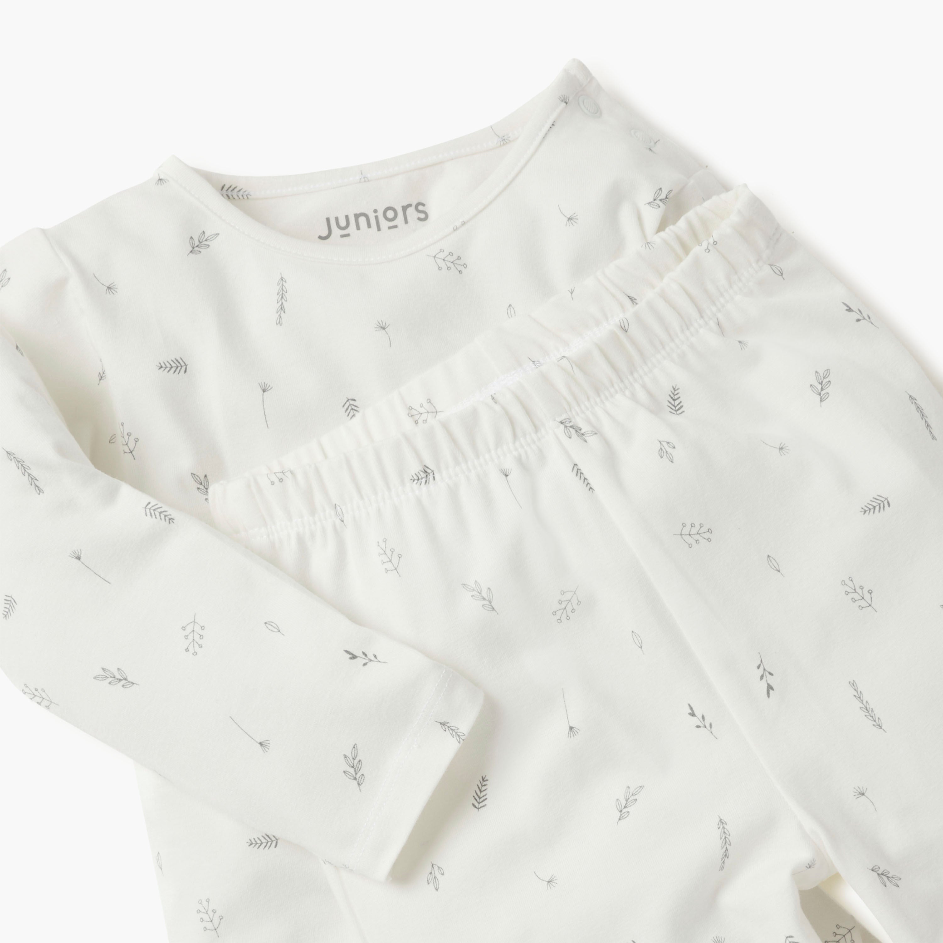 Juniors Printed T-shirt and Pyjama Set
