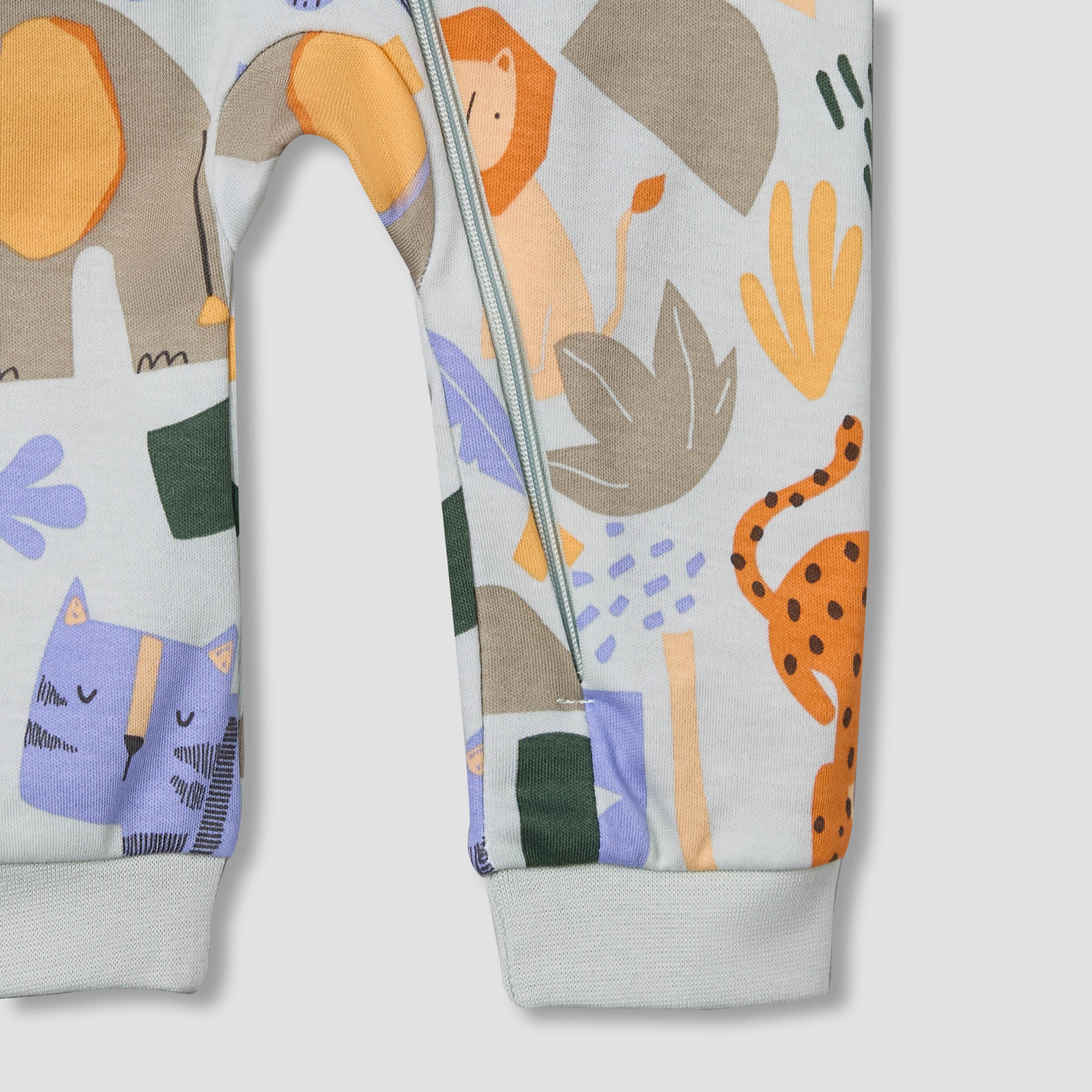 Juniors Cotton Round Neck Long Sleeves Sleepsuit with Safari Print