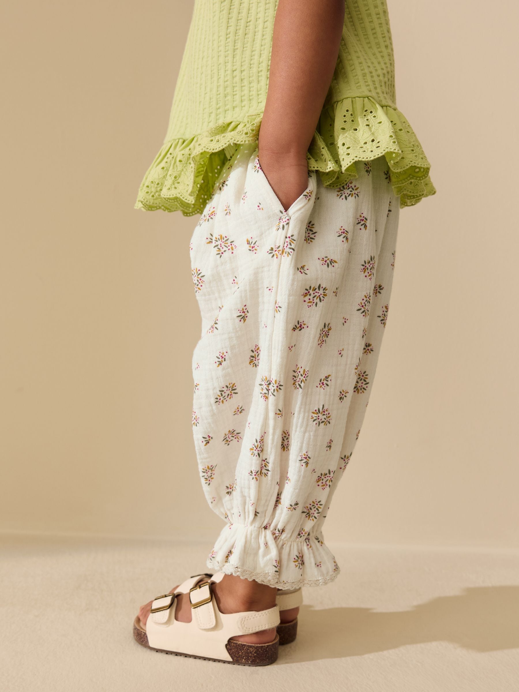 Cream/Pink Floral Ditsy Bloomer Pullon Trousers (3mths-7yrs) - Size 3-6 Months (62-68cm)