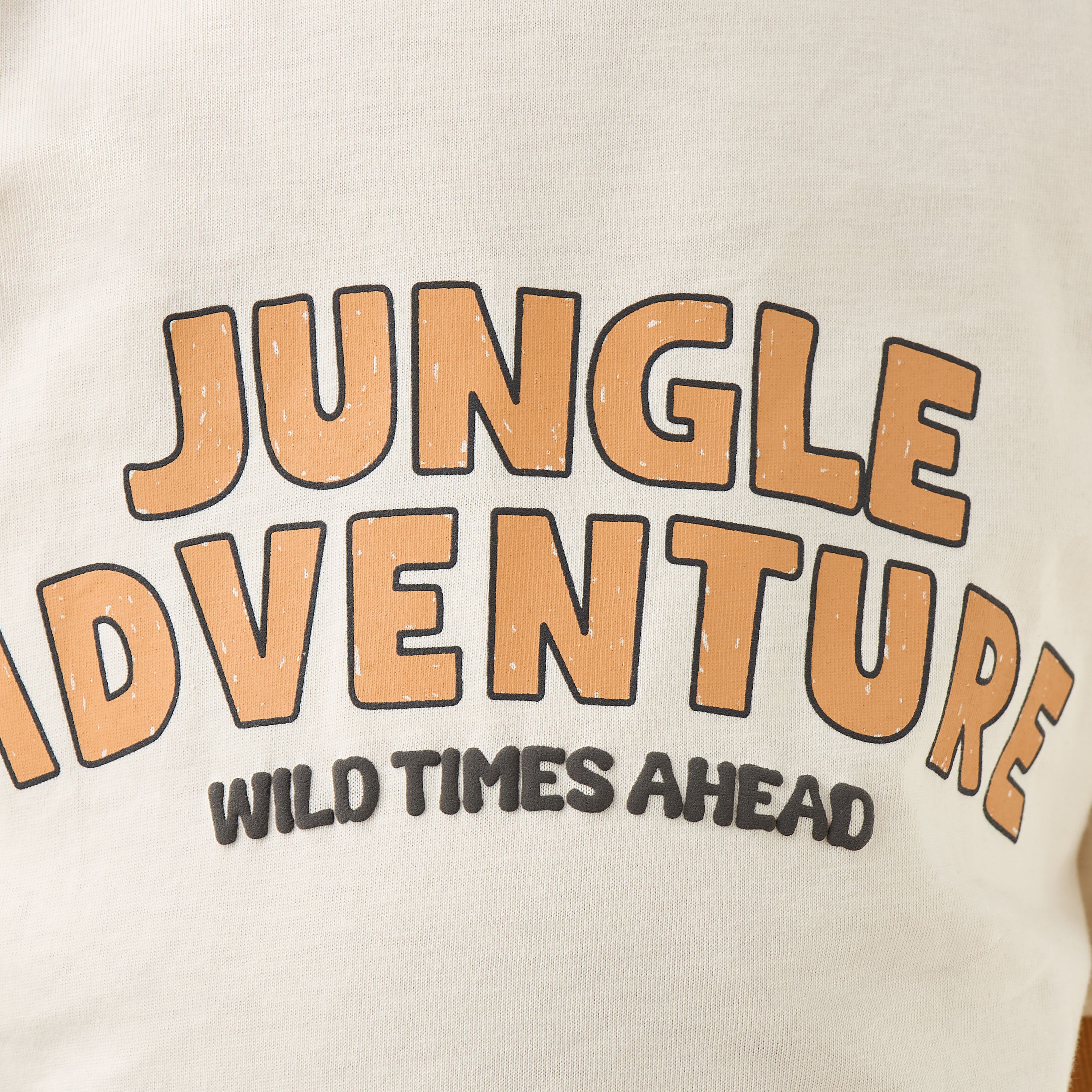 Juniors Graphic Print Crew Neck T-shirt with Short Sleeves