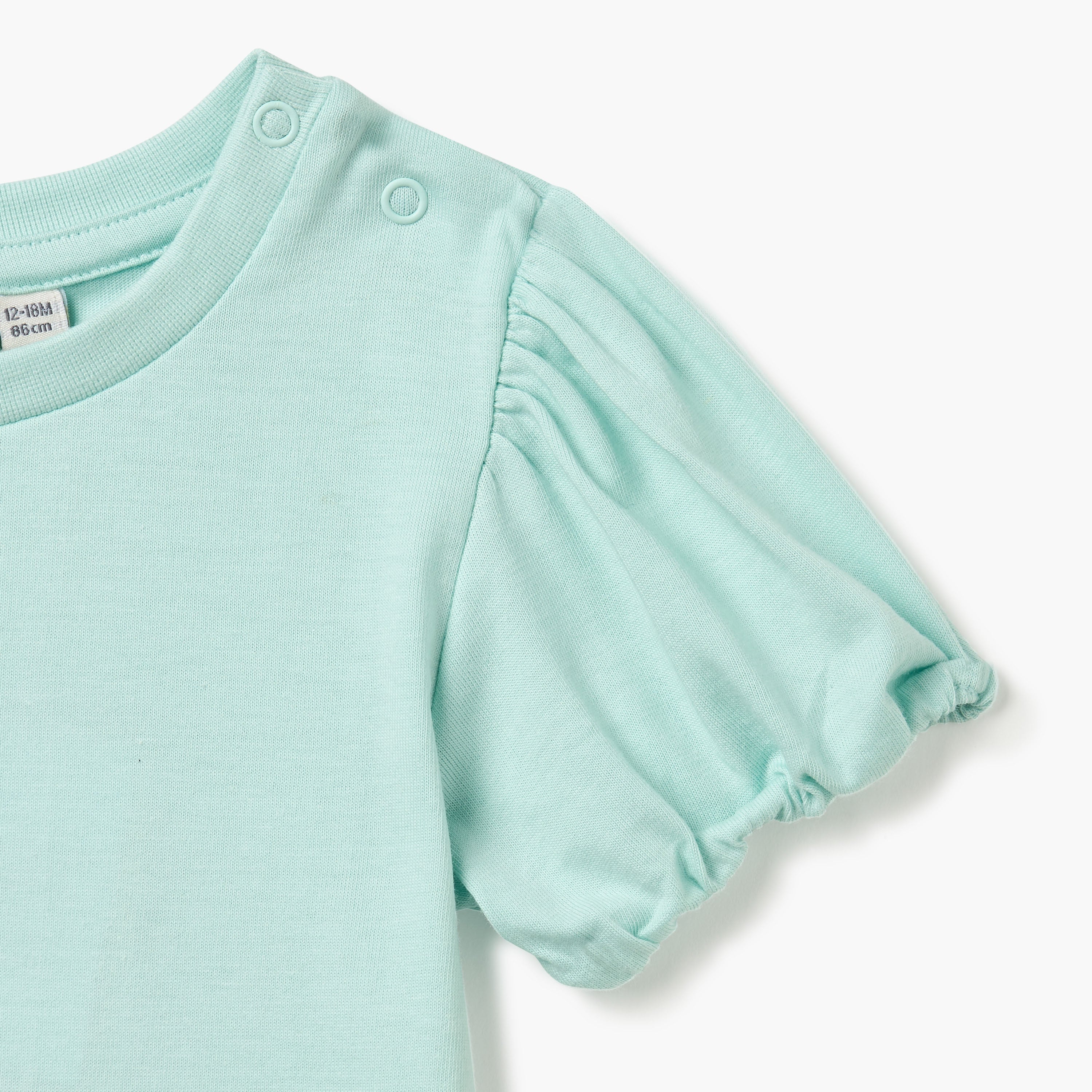Juniors Swan Applique T-shirt with Short Sleeves
