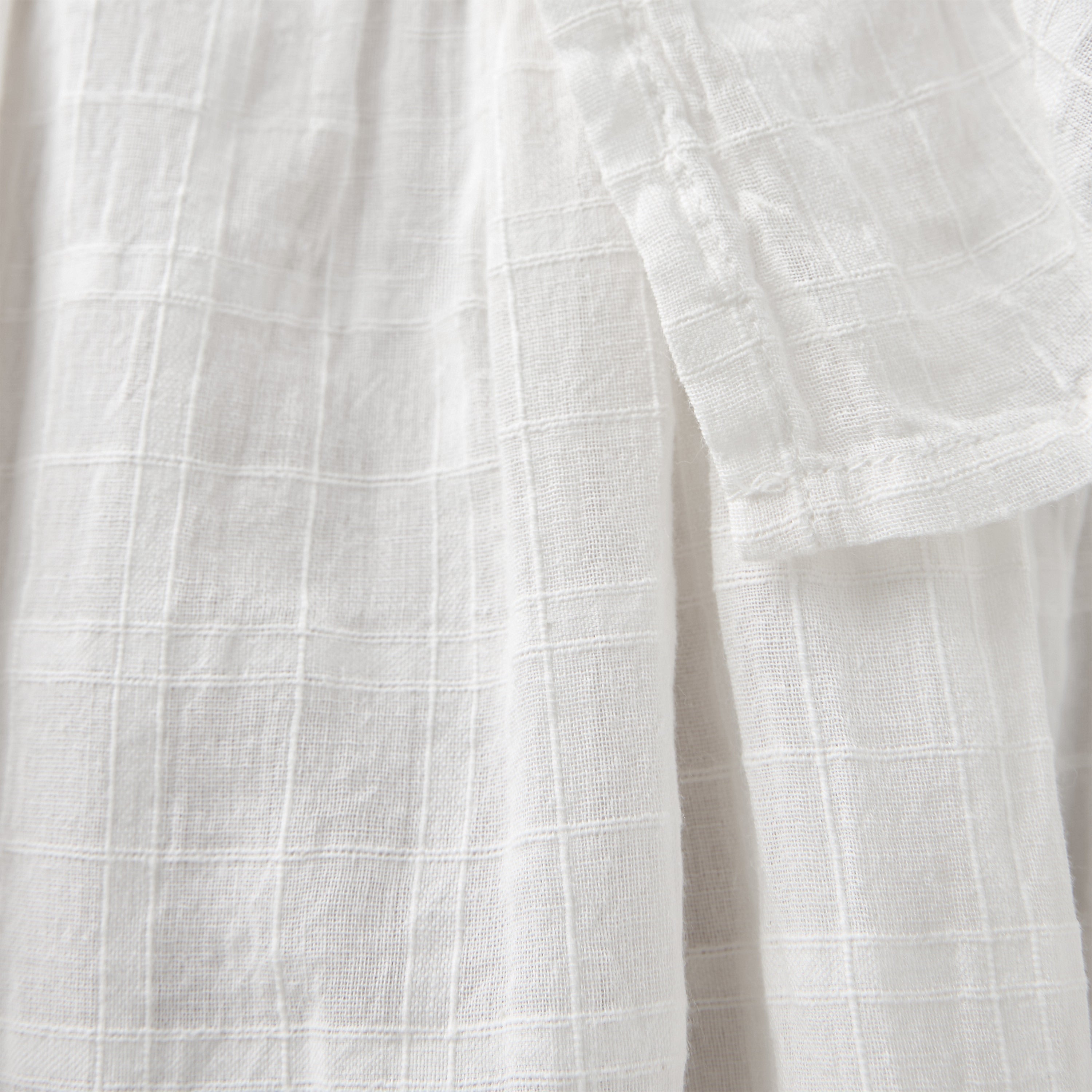 Juniors Checked Sleeveless Dress with Ruffle Detail