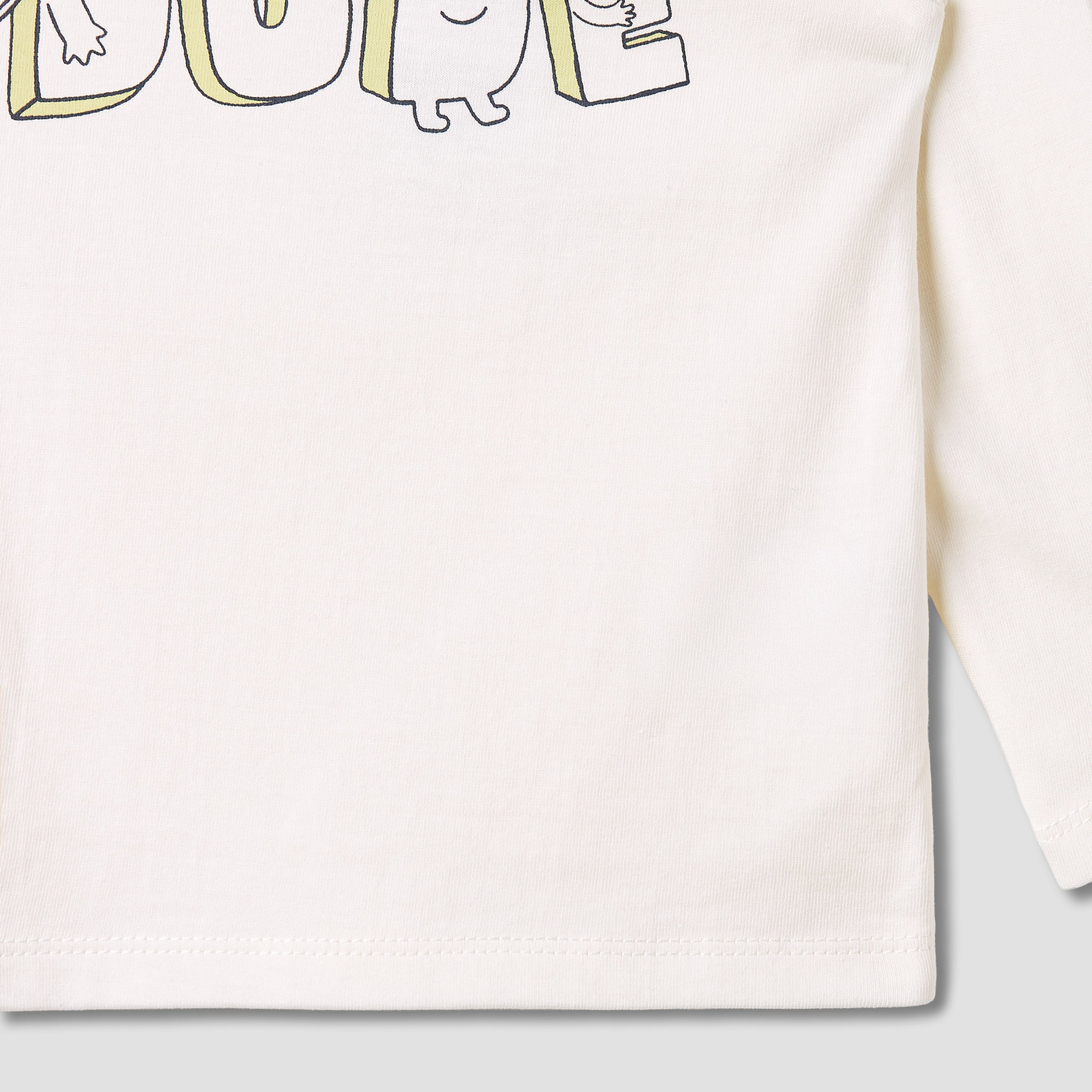 Juniors Graphic Print T-shirt with Long Sleeves