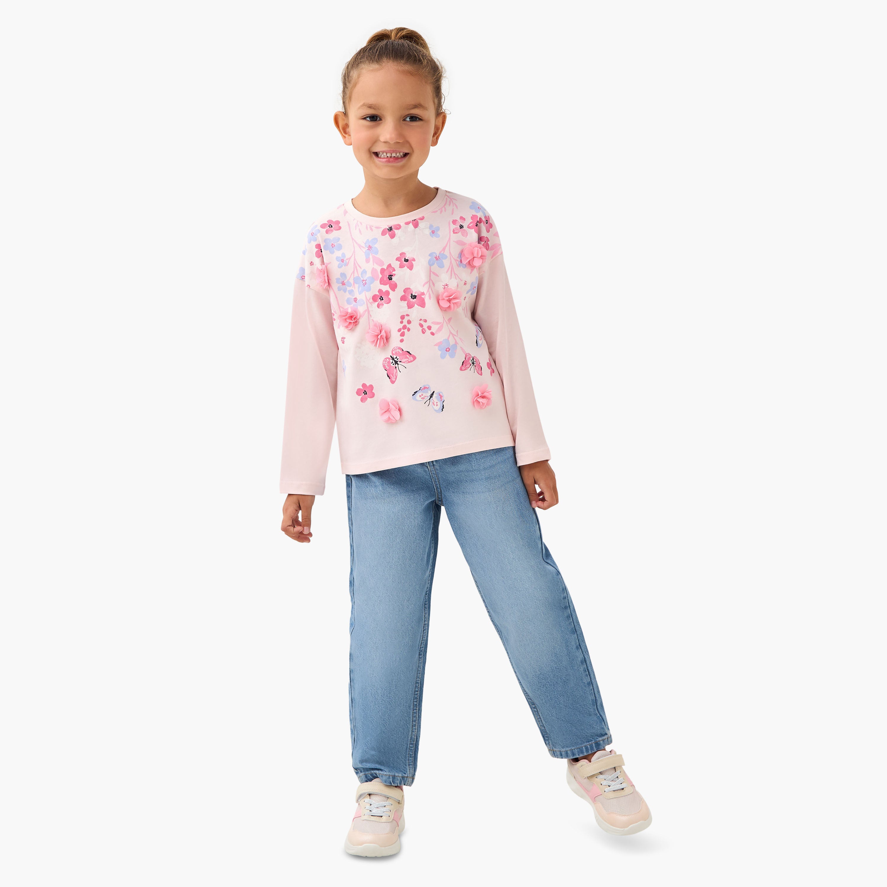 Juniors Crew Neck Long Sleeve T-shirt with Floral Applique