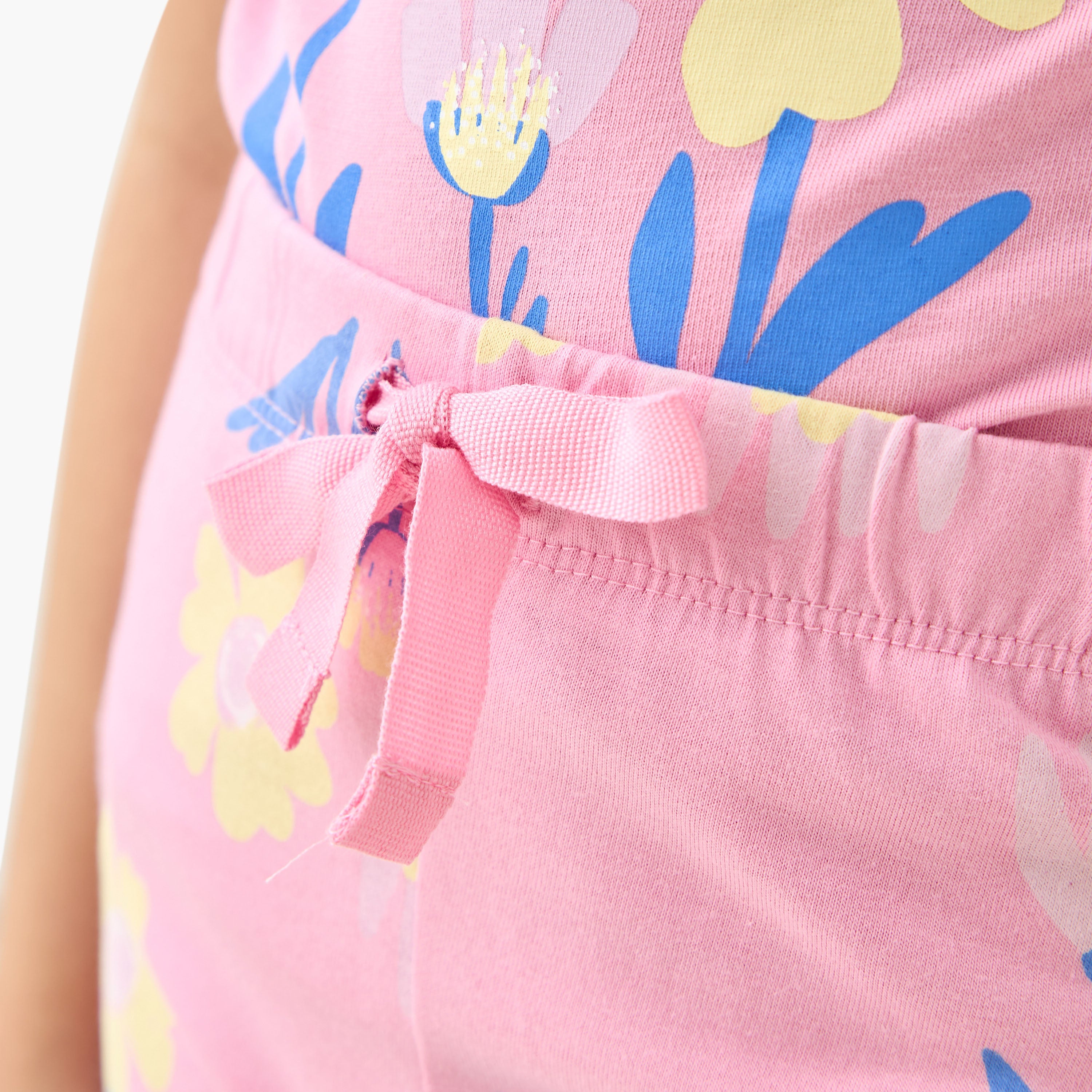Juniors Floral Print T-shirt and Pyjama Set
