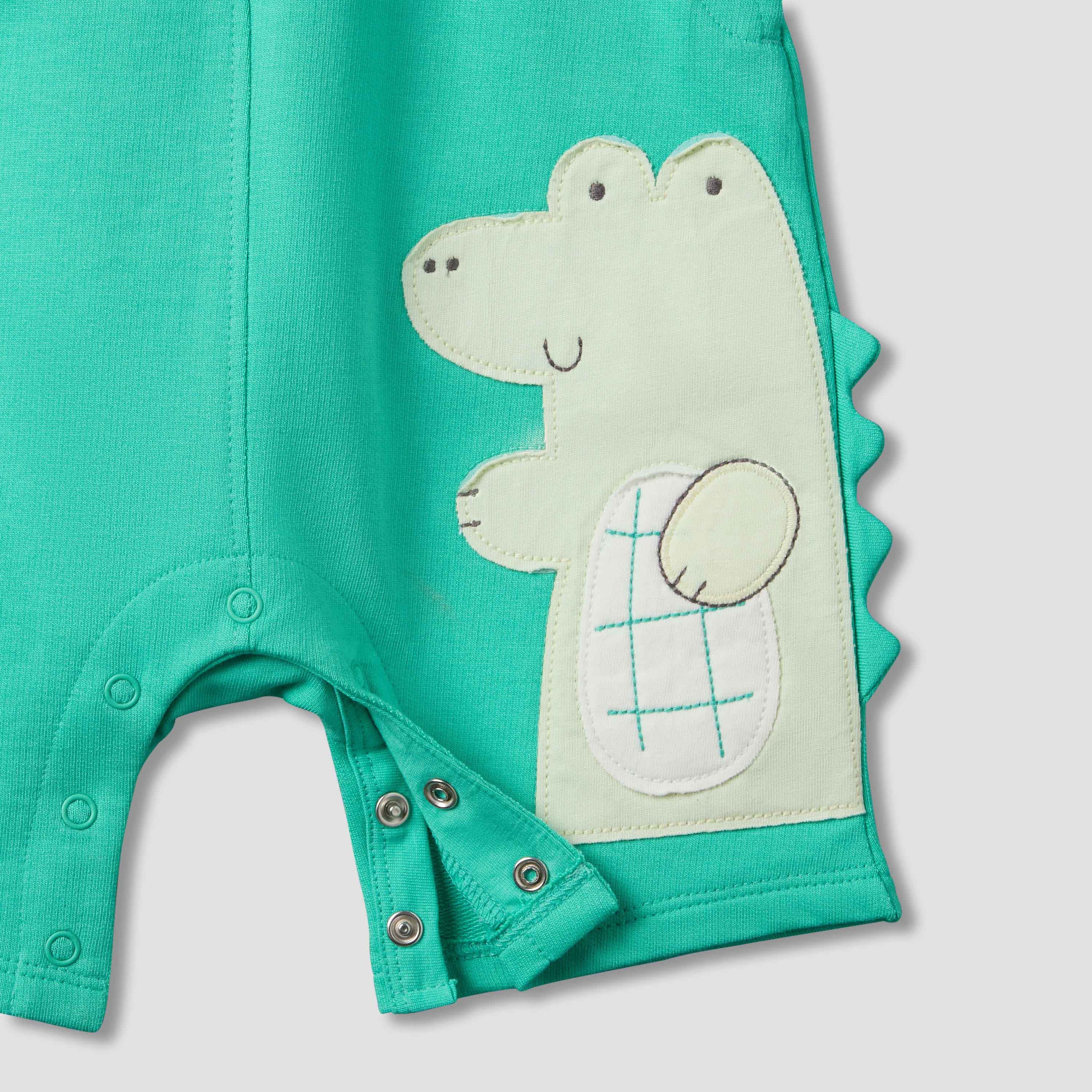 Juniors Round Neck Short Sleeve T-shirt and Dungaree Set with Alligator Applique