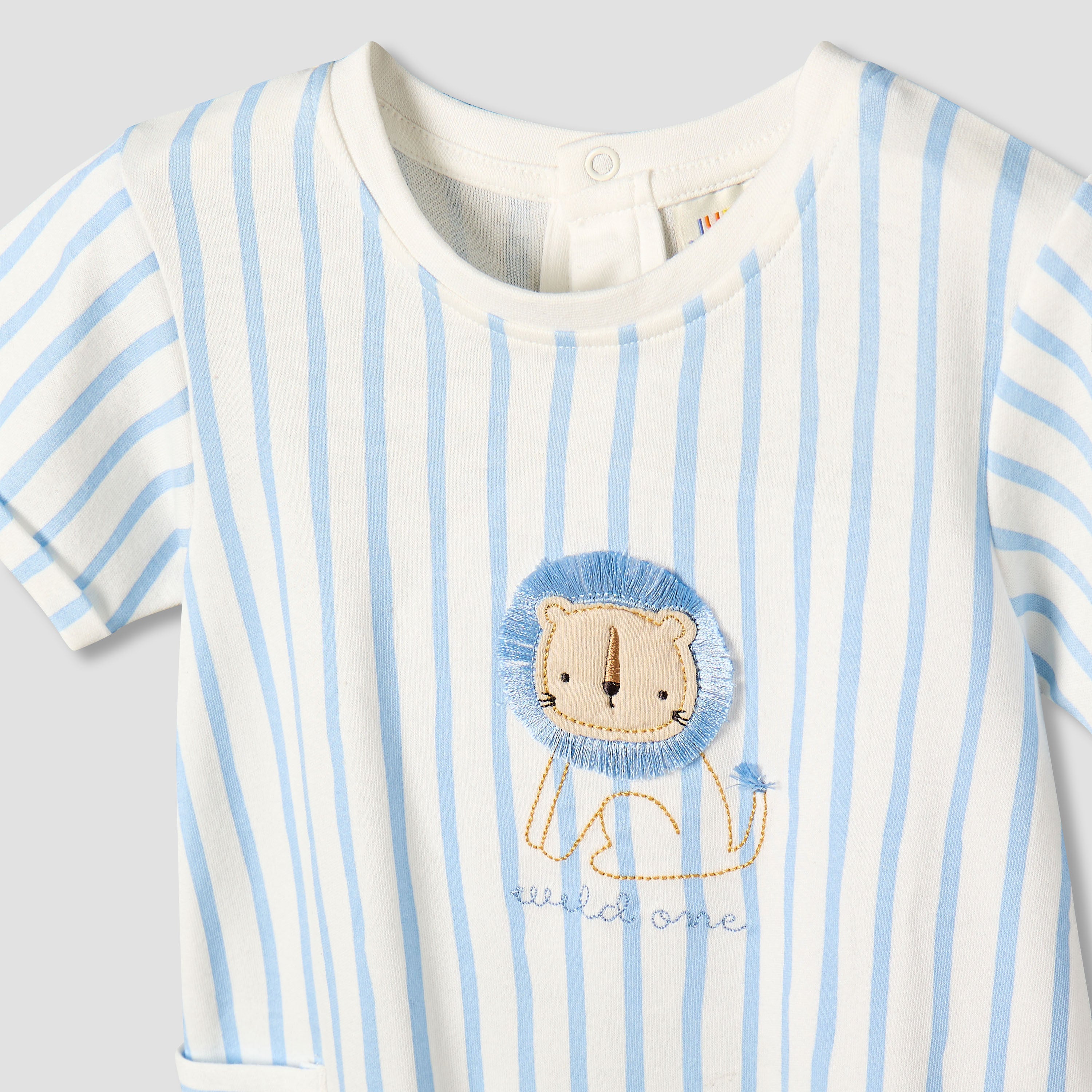 Juniors Crew Neck Short Sleeves Romper with Striped Lion Applique