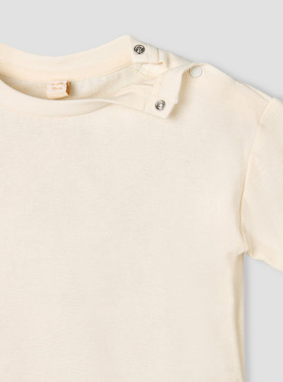 Giggles Crew Neck Short Sleeves T-shirt and Dungaree Set with Snap Button Closure-baby-boys-clothing-setsandcoords-image-8