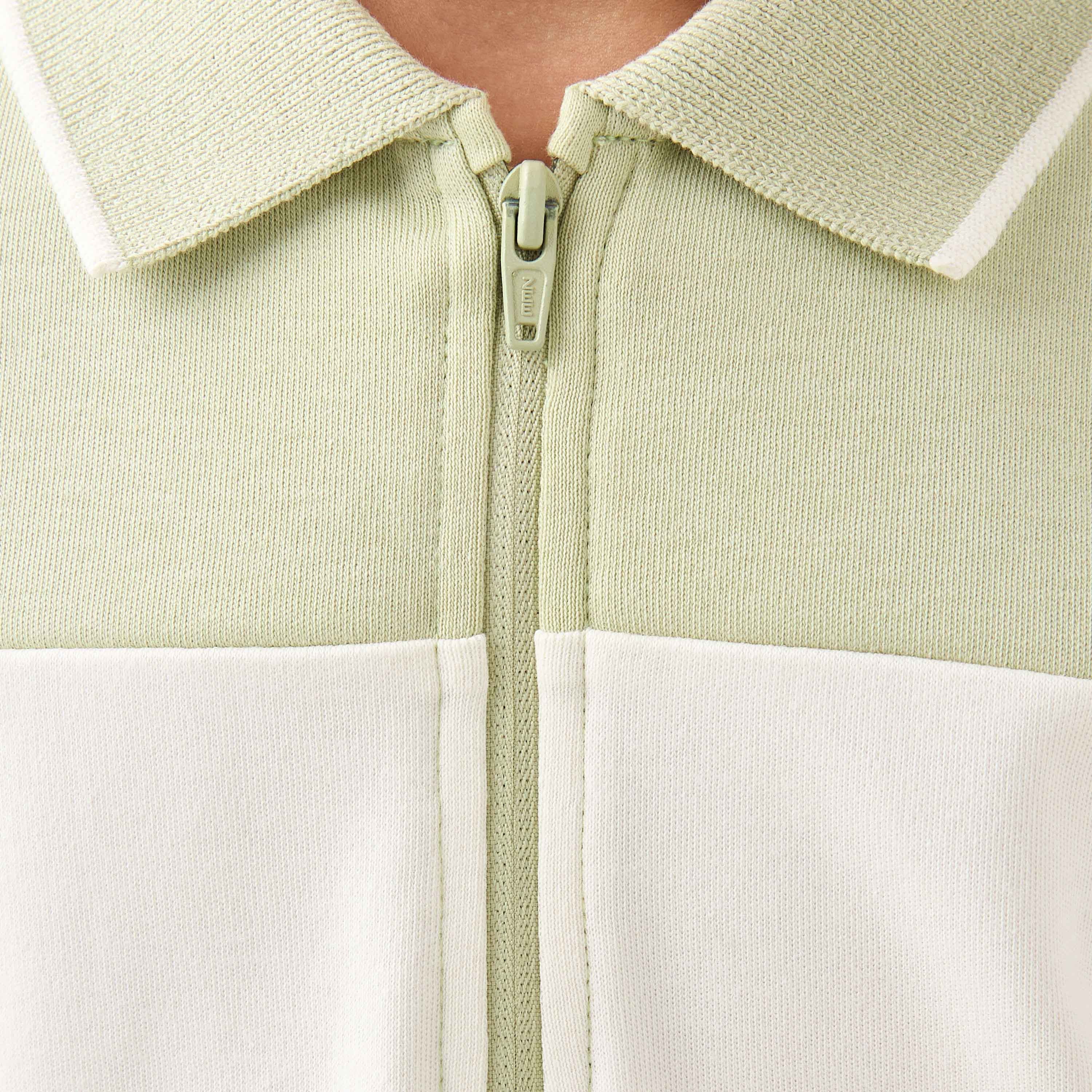 Juniors Collared Short Sleeves Polo T-shirt with Colourblock Design