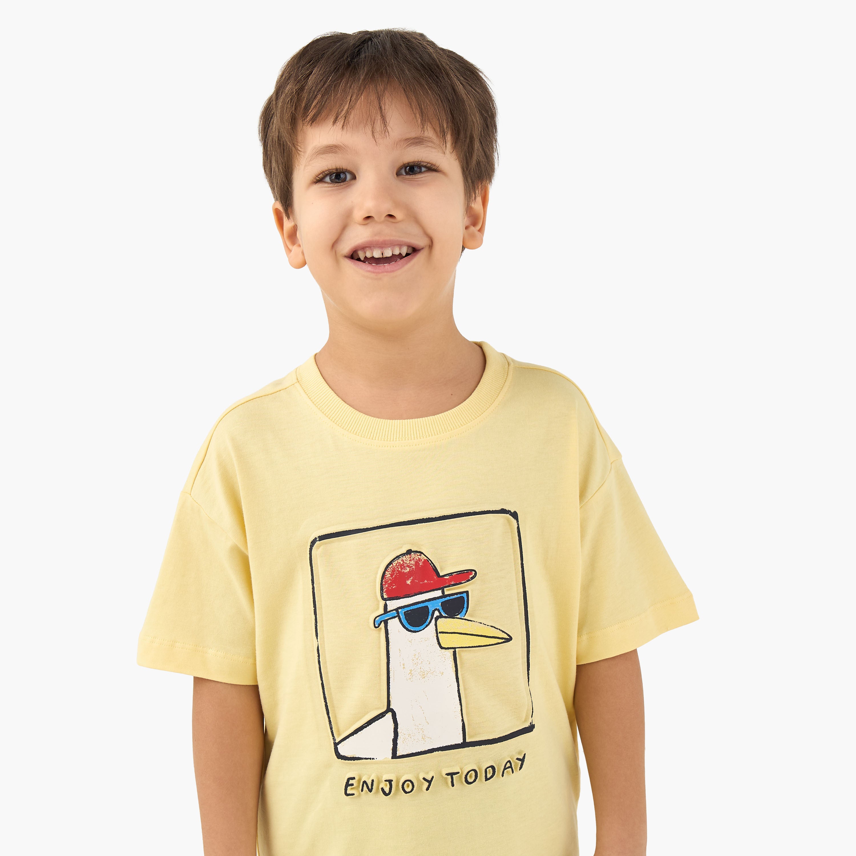 Juniors Crew Neck Short Sleeves T-shirt with Duck Embossed Design