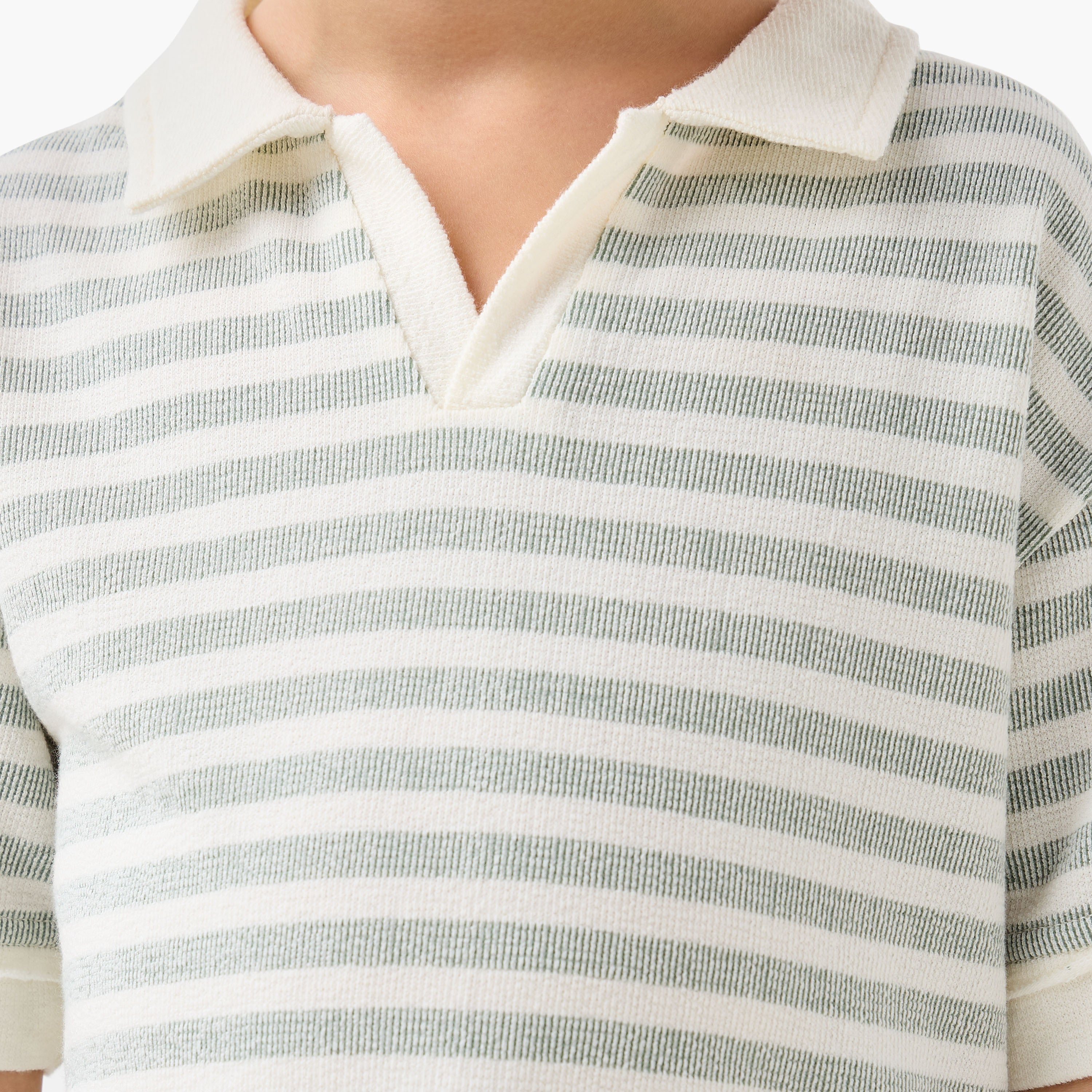 Juniors Collared Short Sleeves Polo T-shirt with Stripes