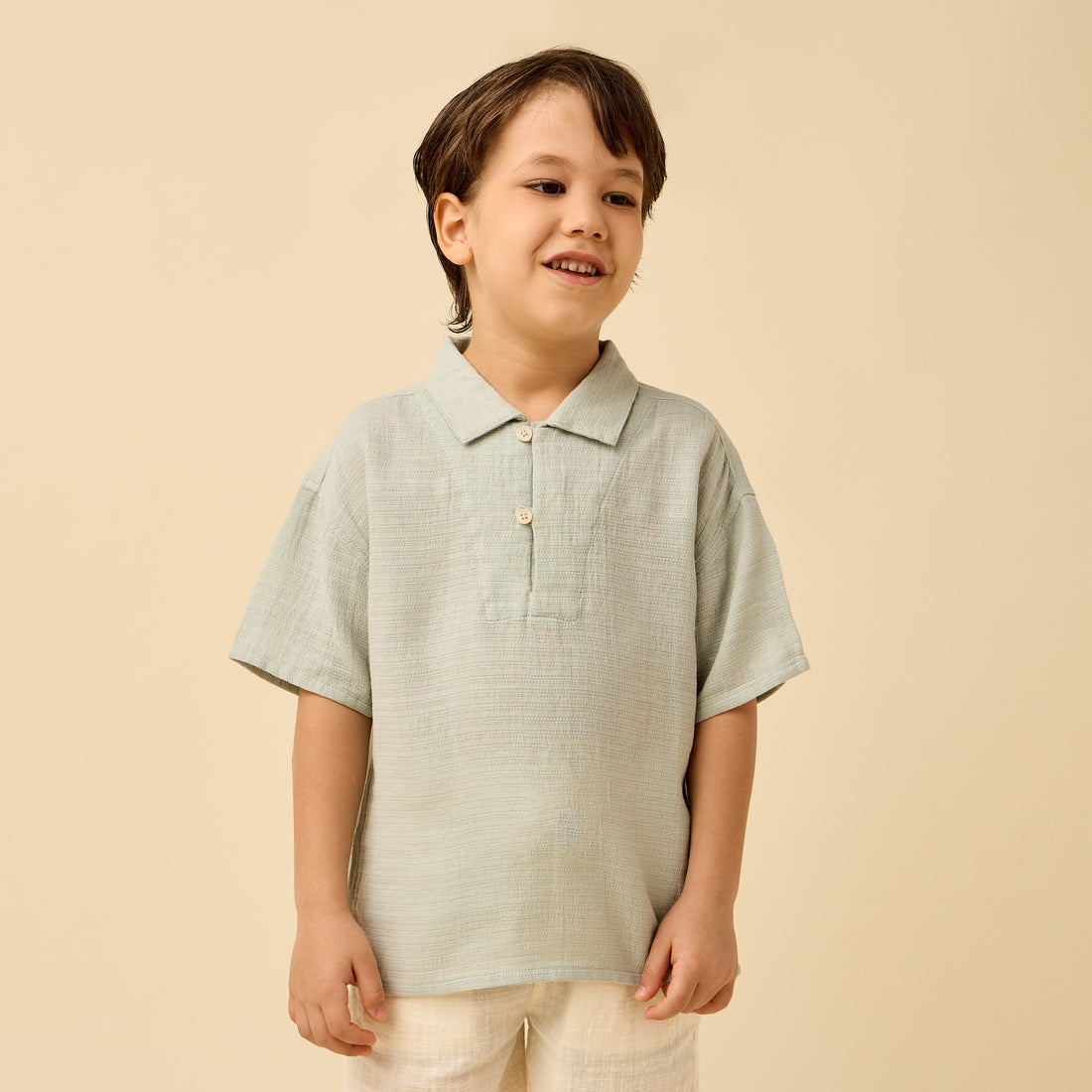 Juniors Short Sleeves Collared T-shirt with Textured Design