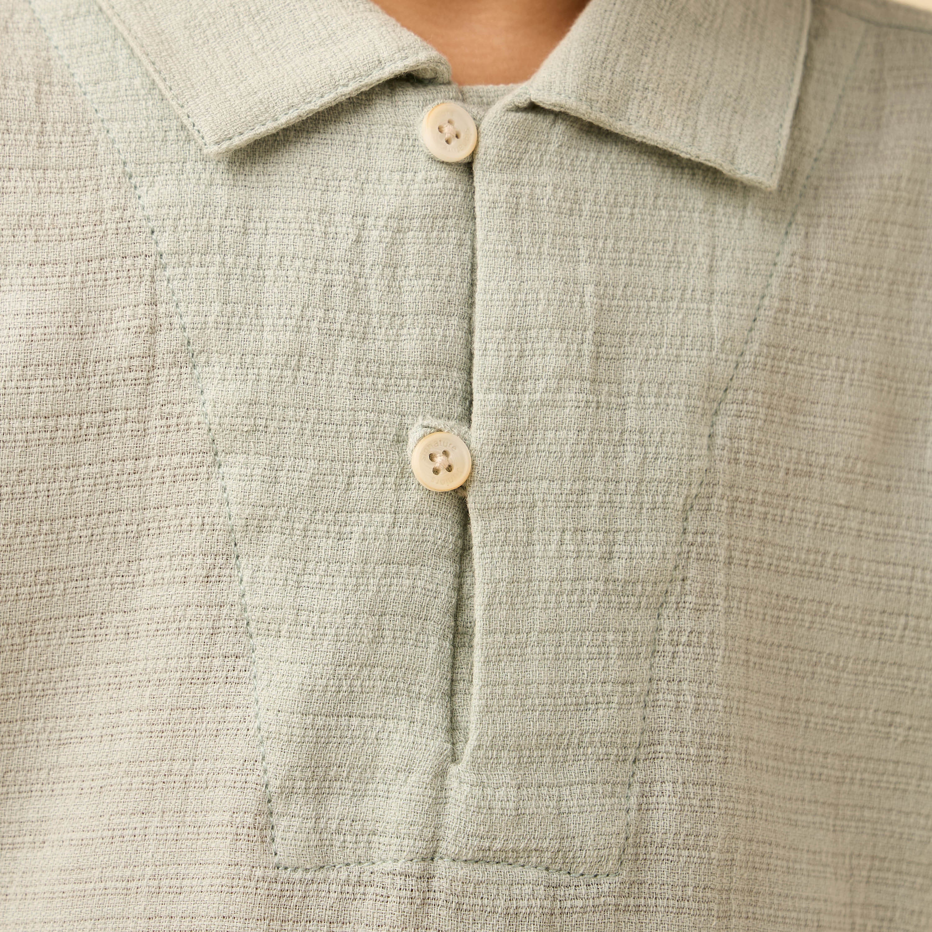 Juniors Short Sleeves Collared T-shirt with Textured Design