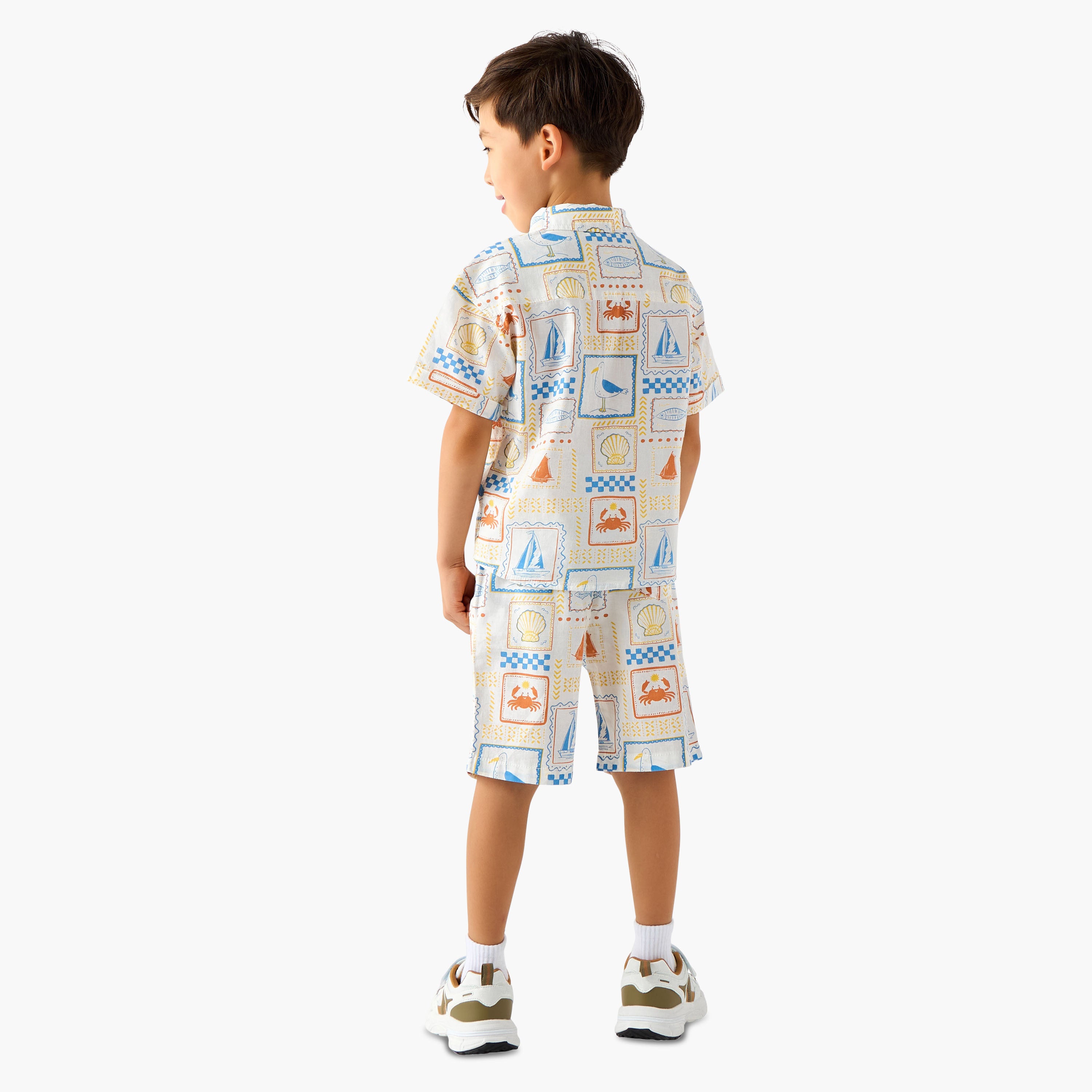 Juniors Collared Short Sleeves Shirt and Shorts Set with Fun Print