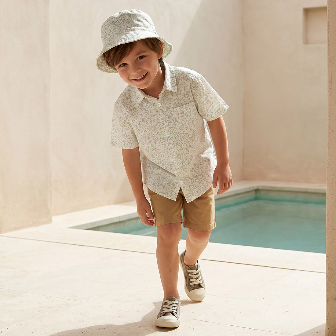 Juniors Collared Short Sleeves Shirt and Shorts Set with Hat - Cream / 4-5 yrs