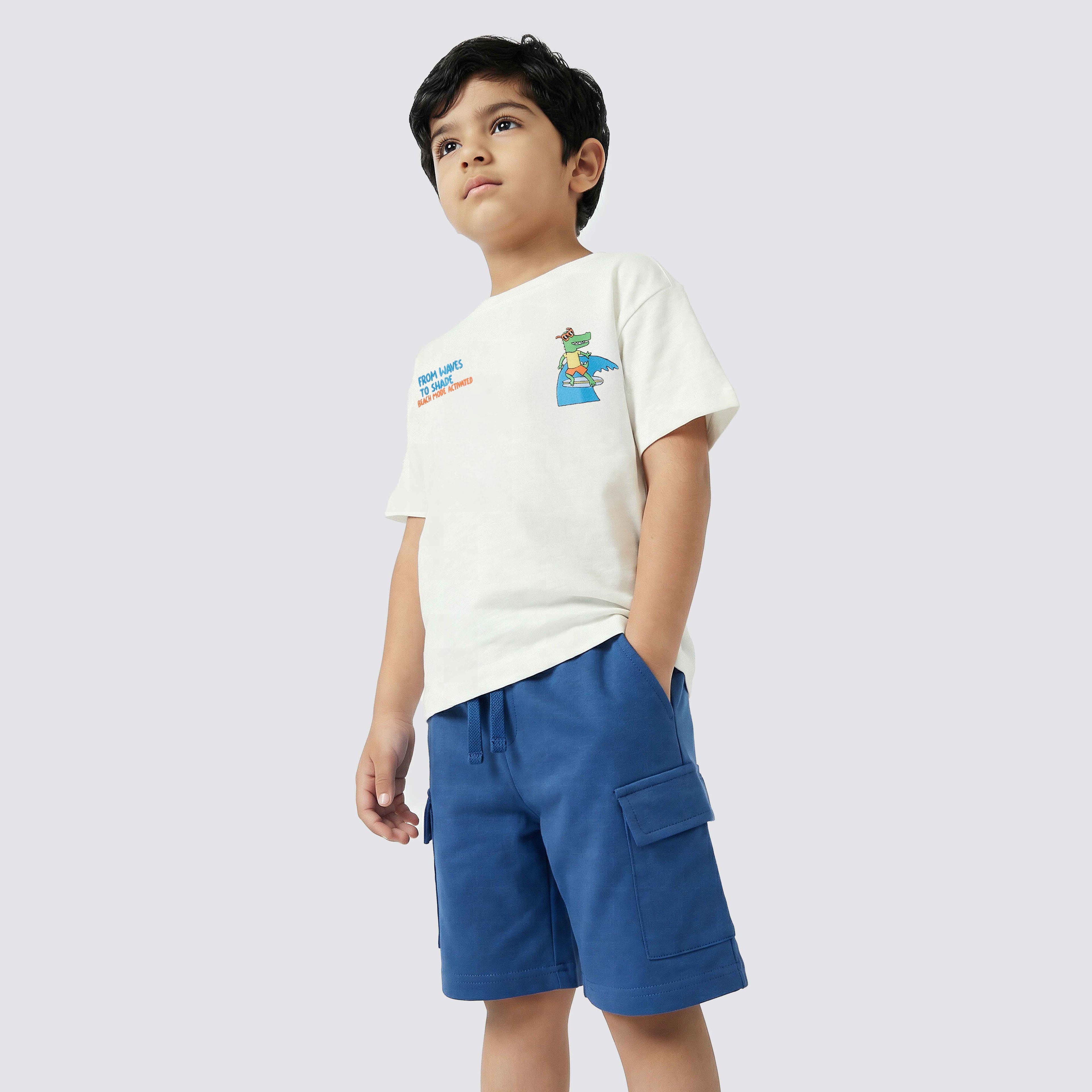 Juniors Crew Neck Short Sleeves T-shirt and Shorts Set with Graphic Print