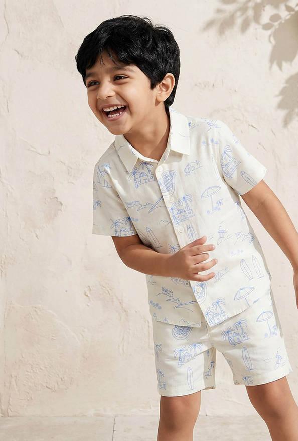 Juniors Collared Short Sleeves Shirt and Shorts Set with Print