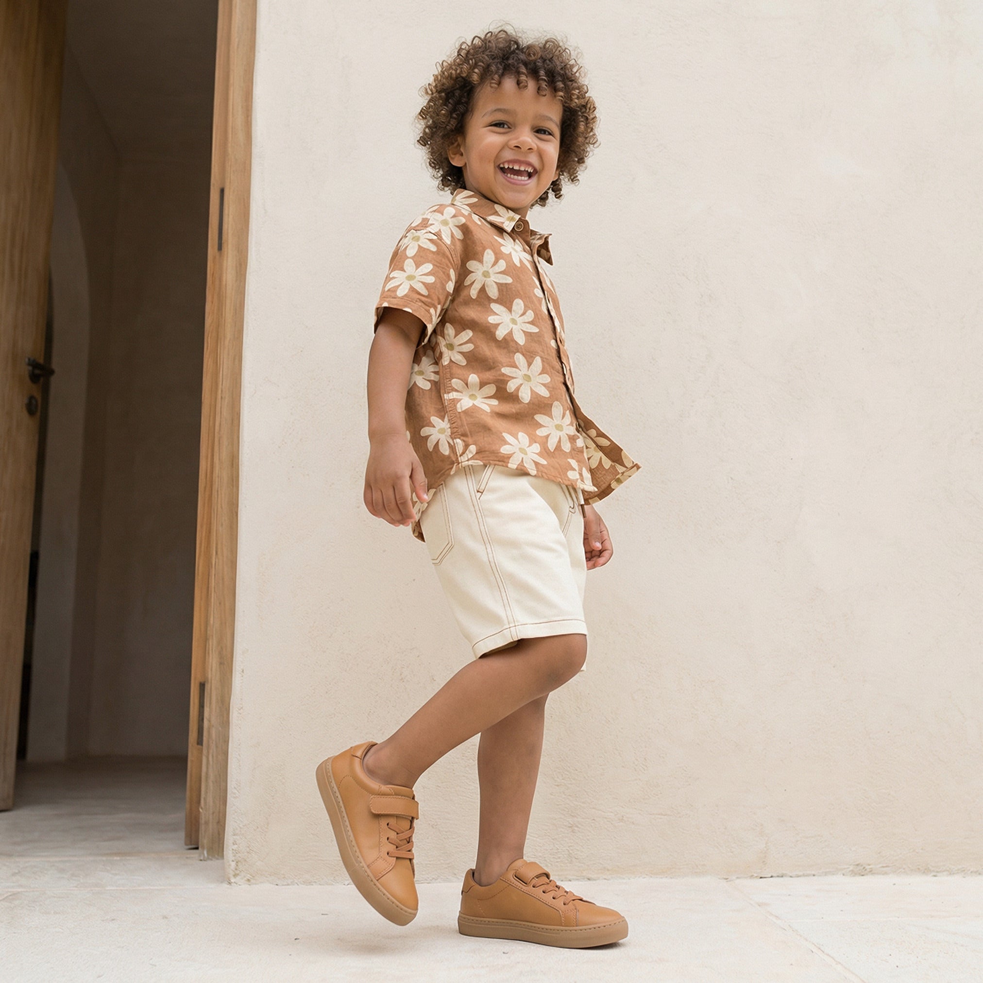 Eligo Collared Short Sleeves Shirt and Shorts Set with Floral Print - Brown / 1-2 yrs