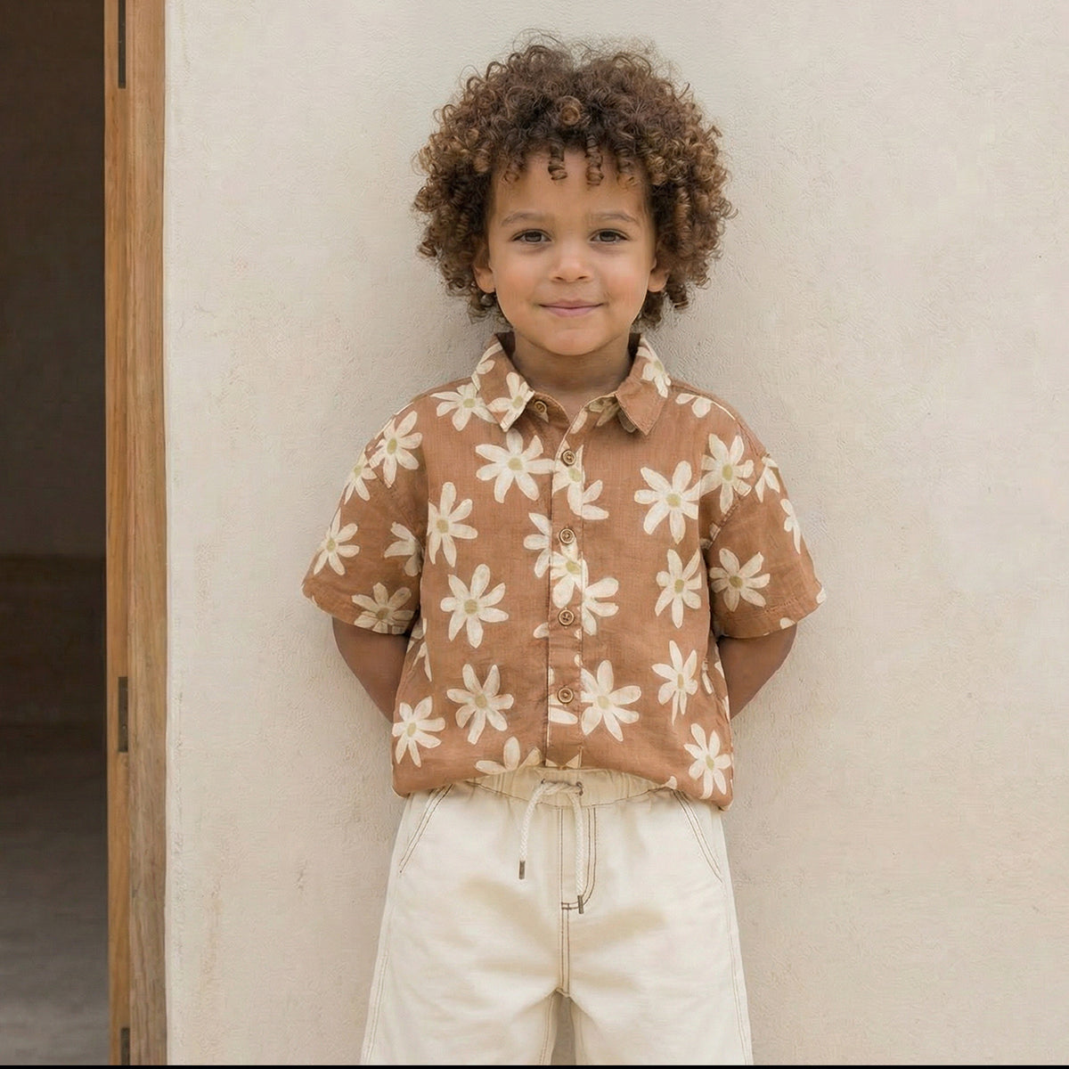 Eligo Collared Short Sleeves Shirt and Shorts Set with Floral Print