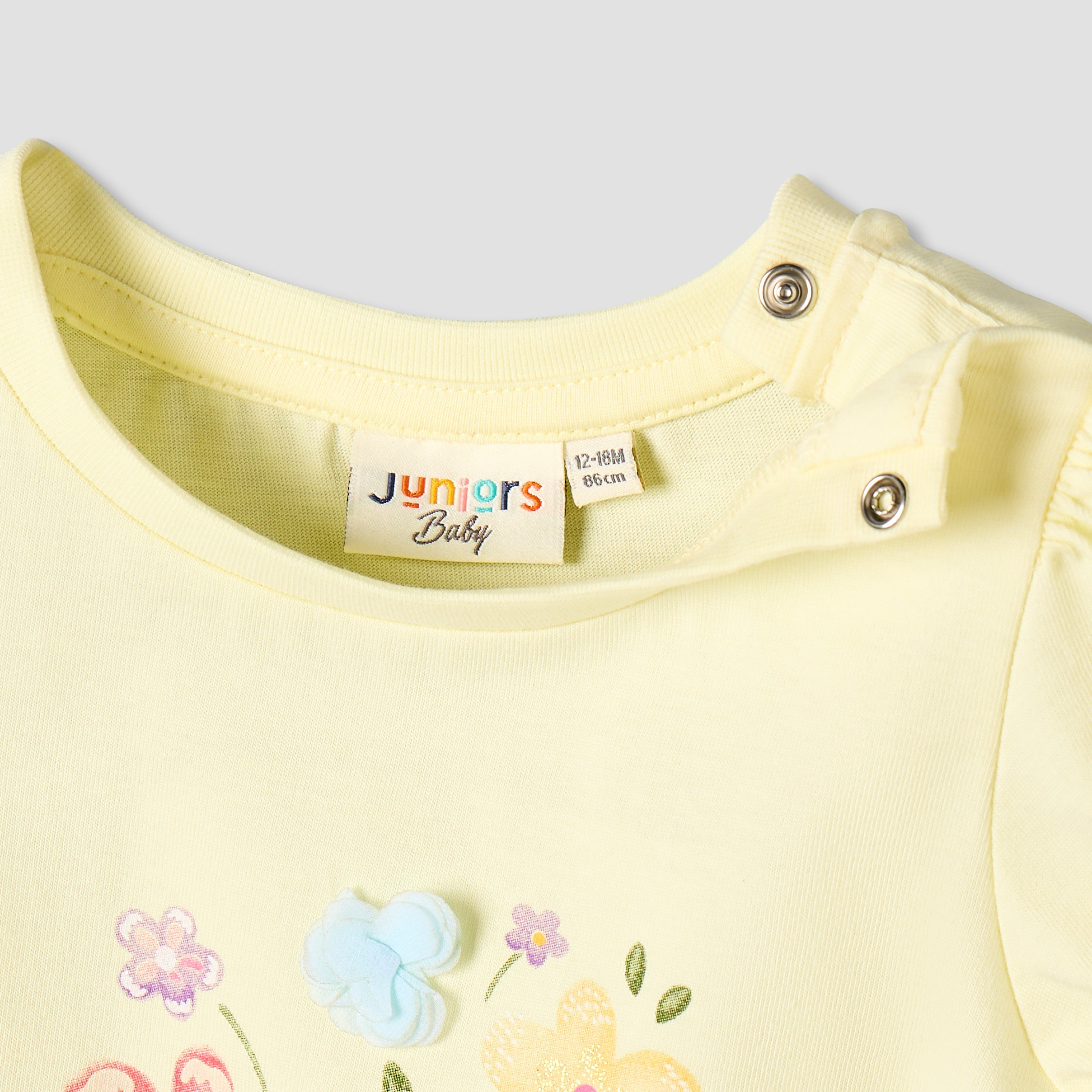 Juniors Crew Neck Short Sleeves T-shirt with Floral Print