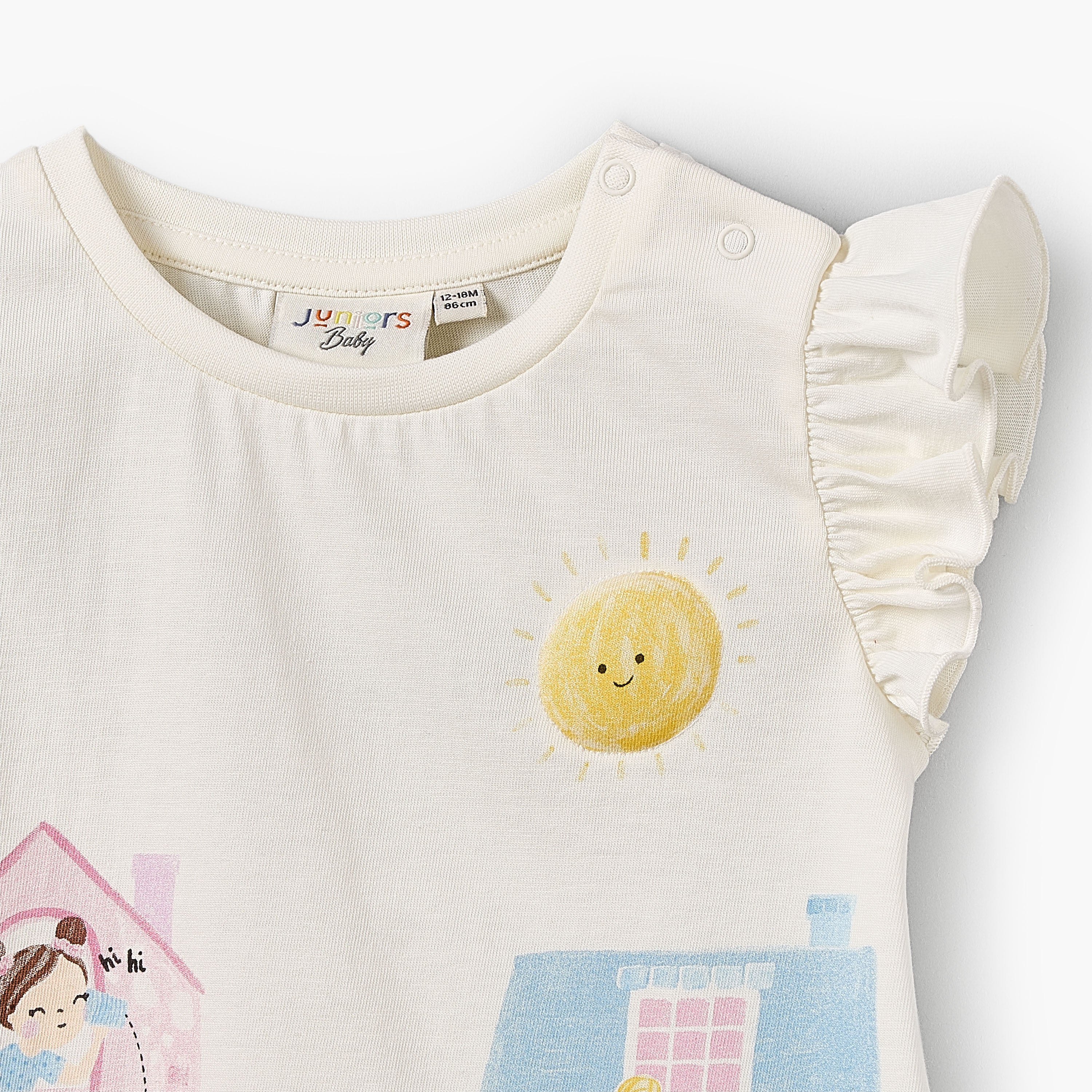 Juniors Crew Neck Cap Sleeves T-shirt with Graphic Print