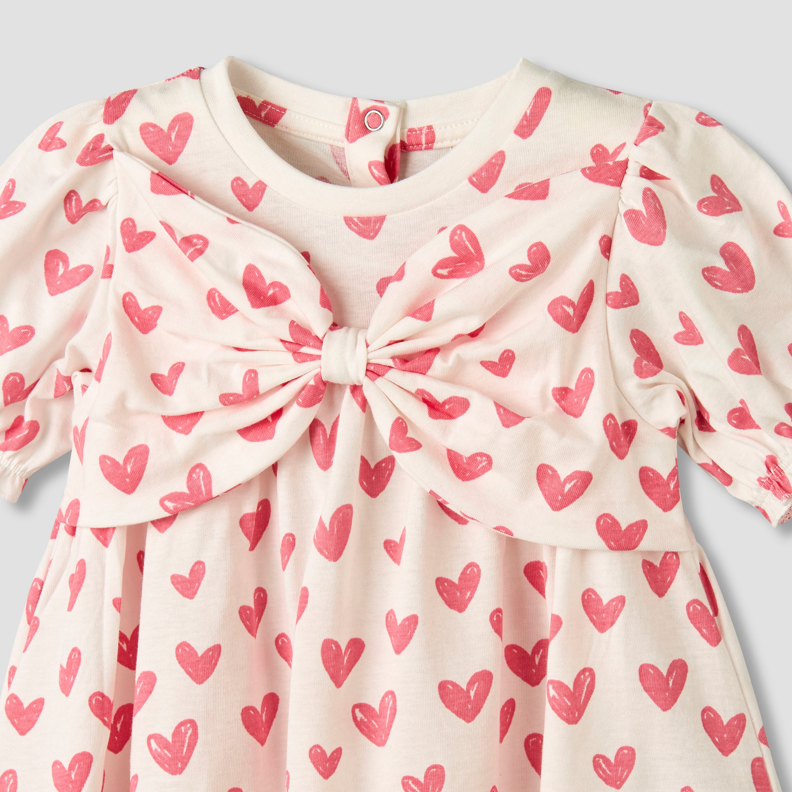 Juniors Round Neck Short Sleeves A-line Dress with Heart Print