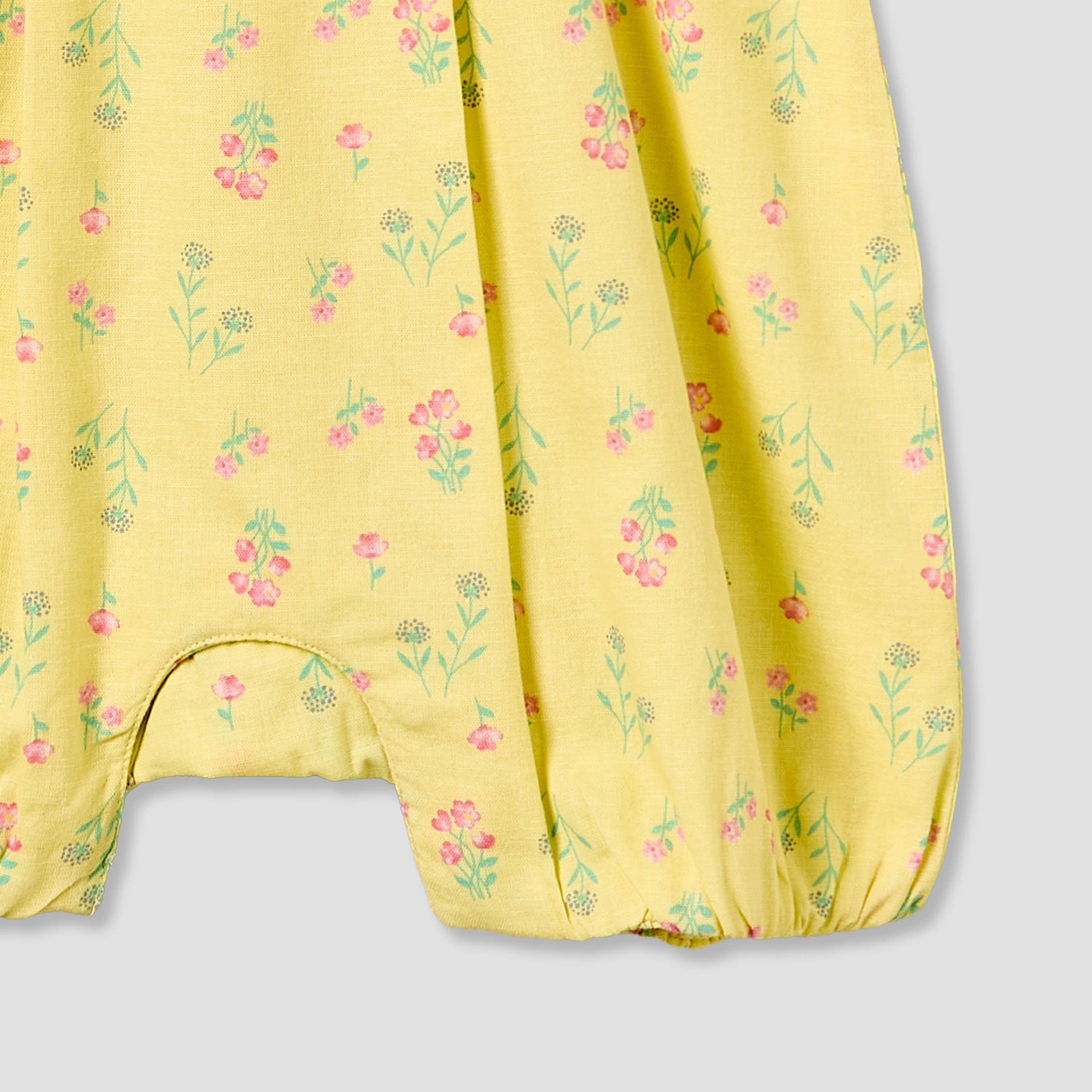 Juniors Peter Pan Collar Sleeveless Romper with Floral Print