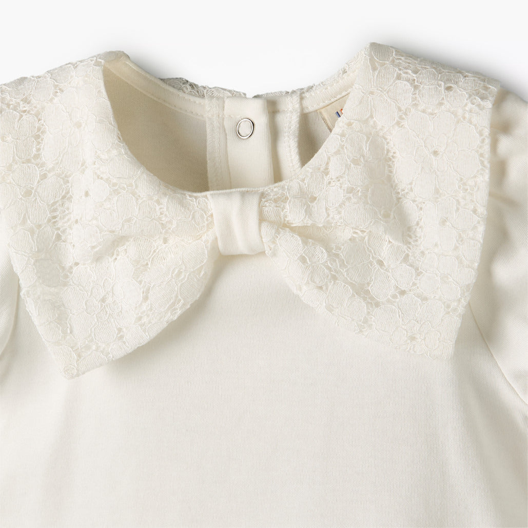 Juniors Round Neck Short Sleeves Top and Jeans Set with Bow Detail