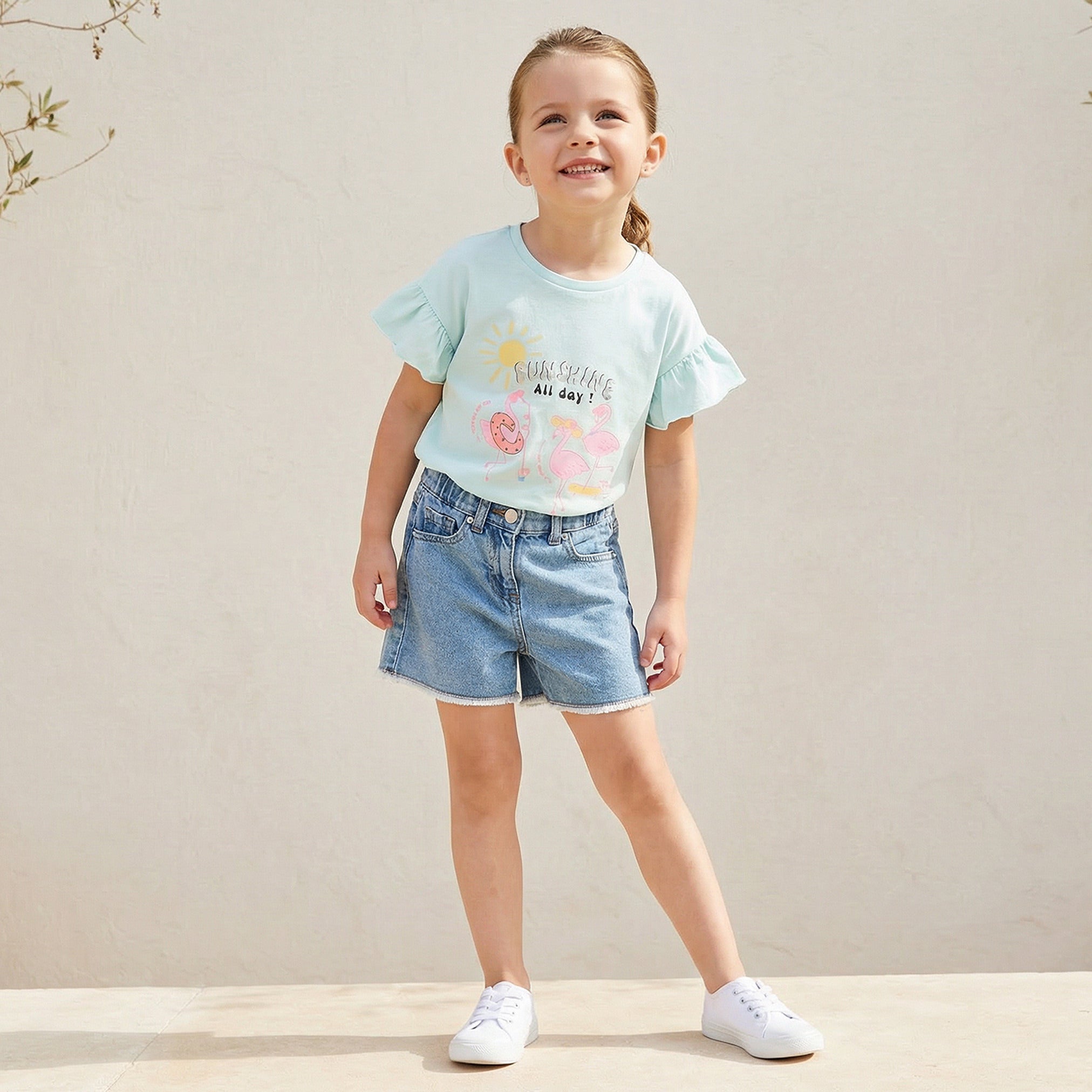 Juniors Round Neck Short Sleeves T-shirt with Flamingo Print