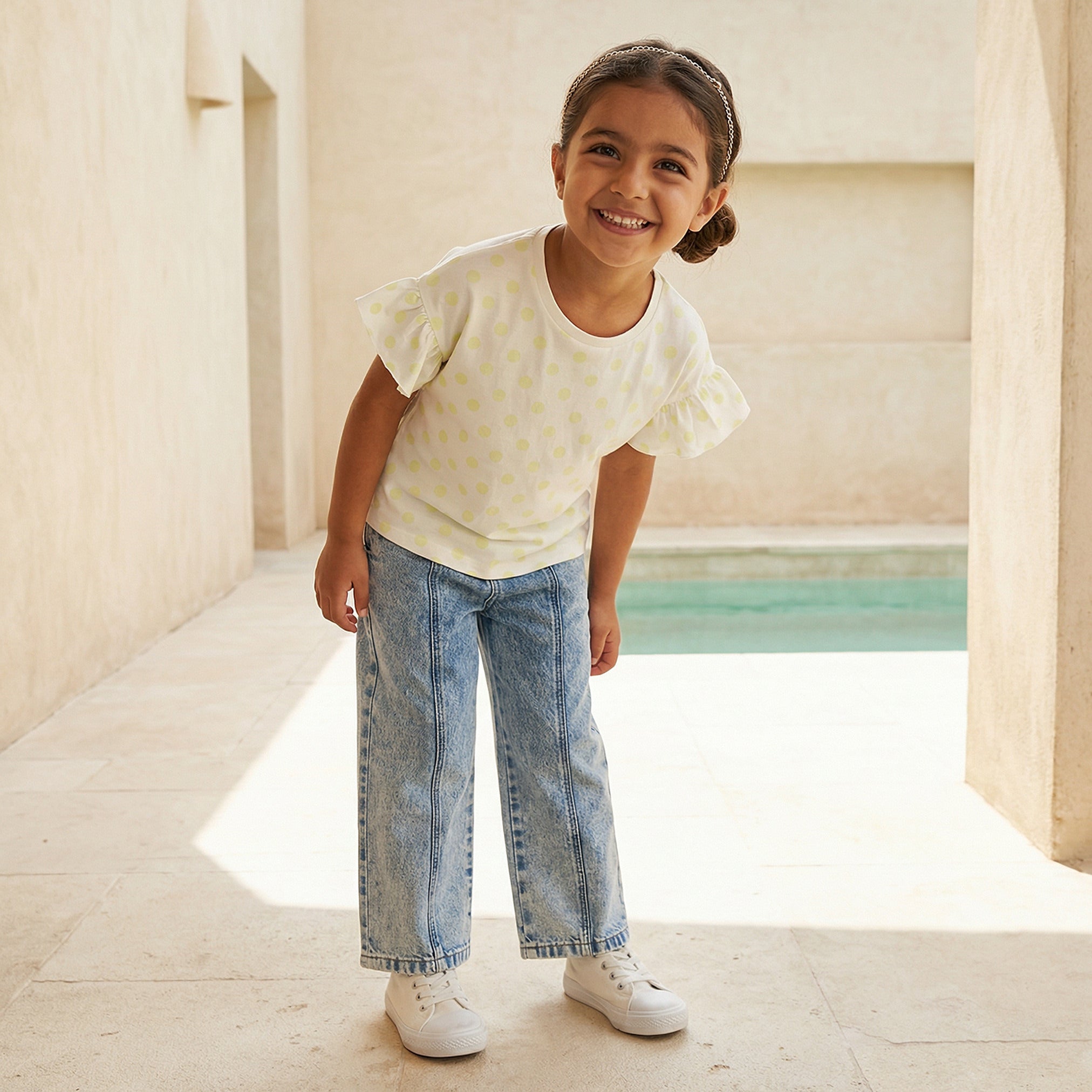Juniors Round Neck Short Sleeves T-shirt with Polka Dot Print
