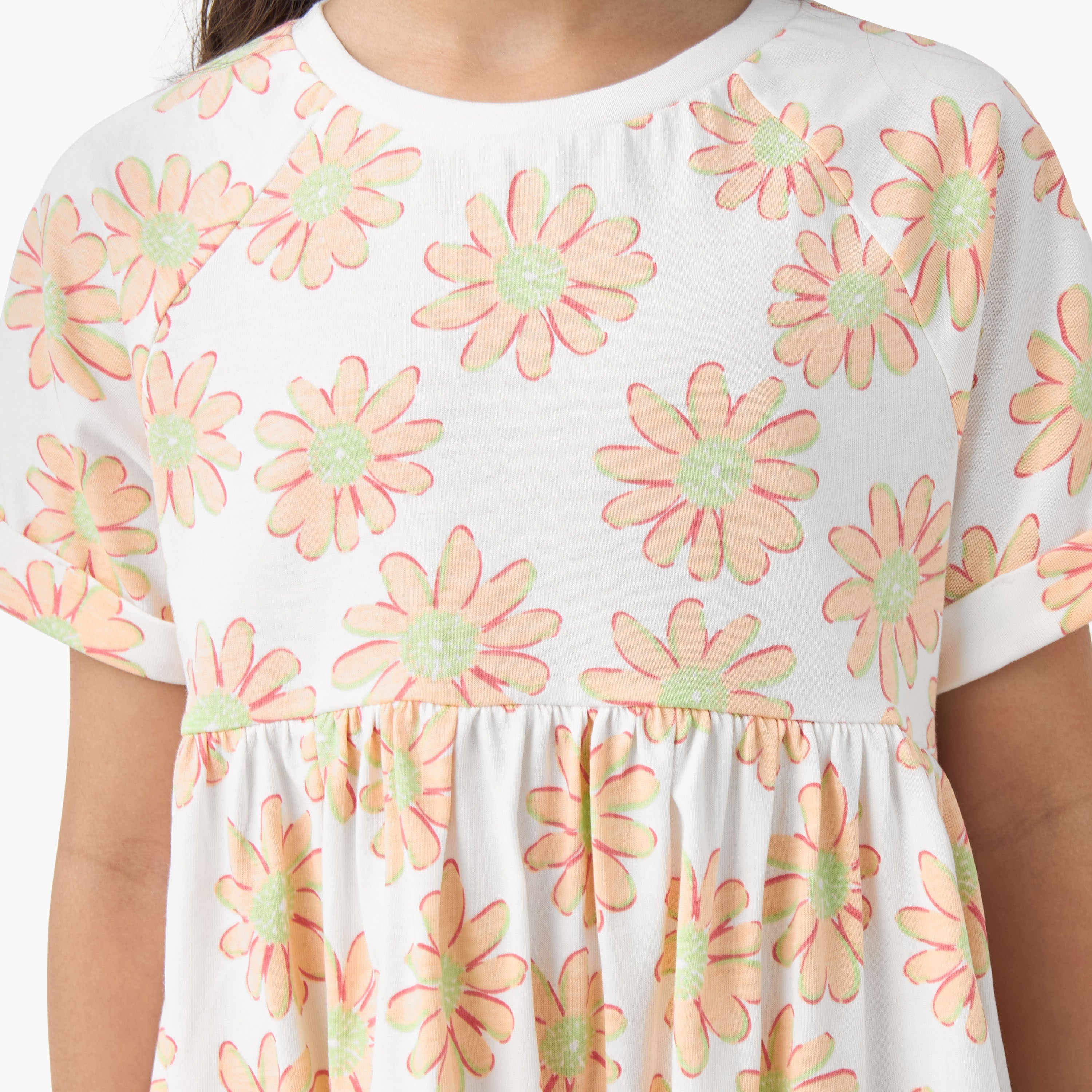 Juniors Round Neck Short Sleeves Skater Dress with Floral Print