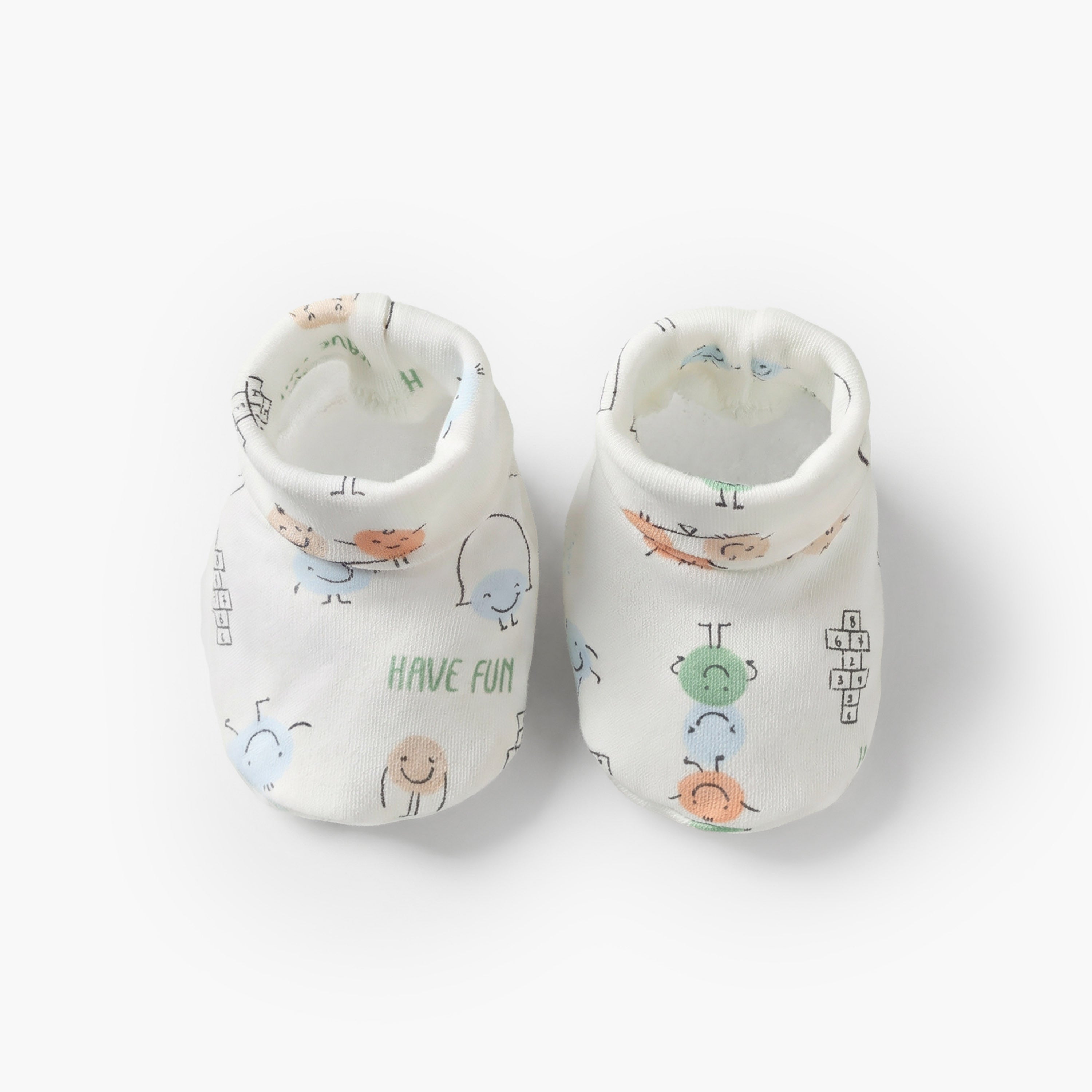 Set of 11 Juniors Clothing Gift Set with Print